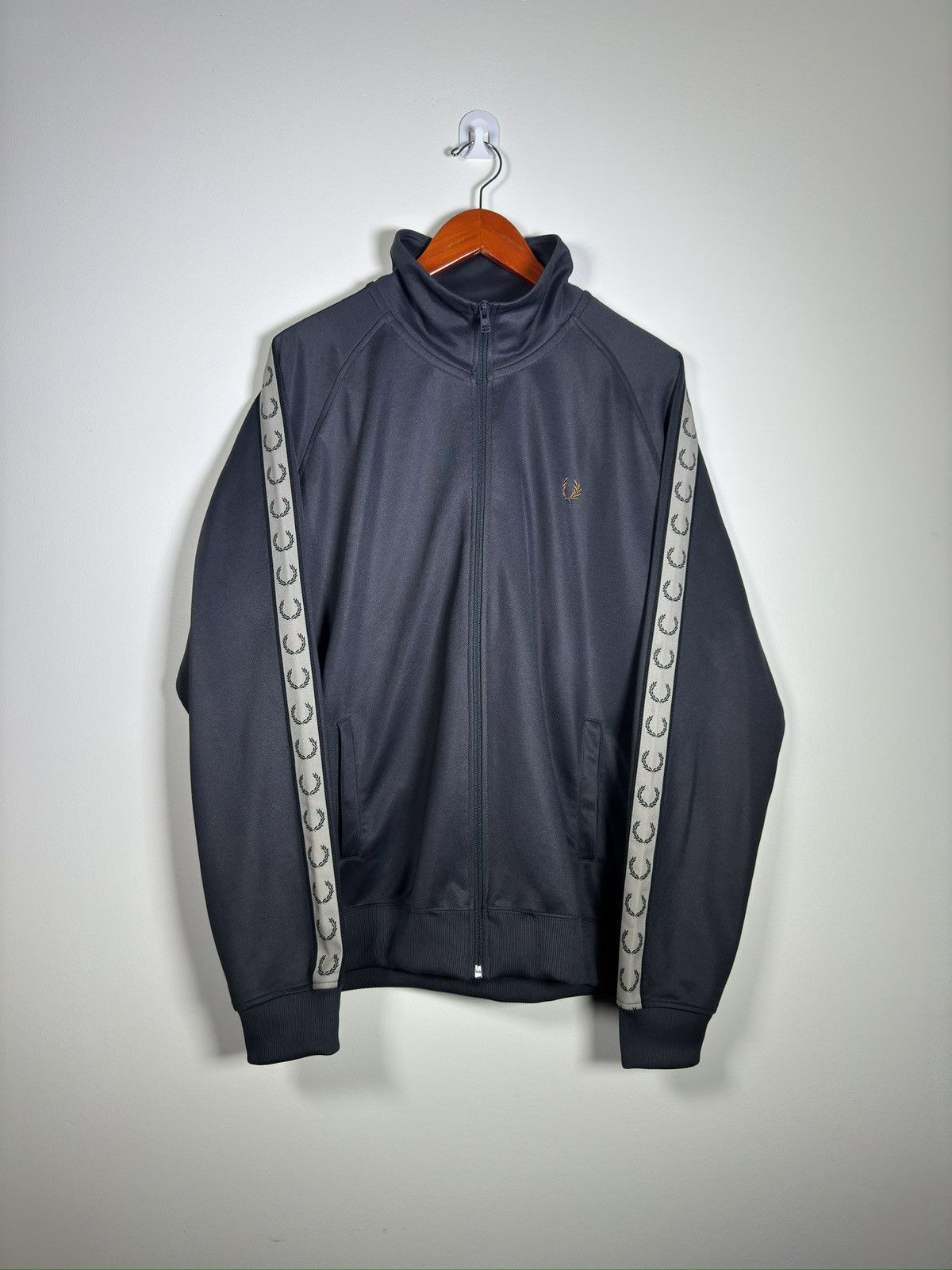 Fred Perry Fred Perry Contrast Tape Track Jacket Anchor Gray /Black Size US XL / EU 56 / 4 - 2 Thumbnail