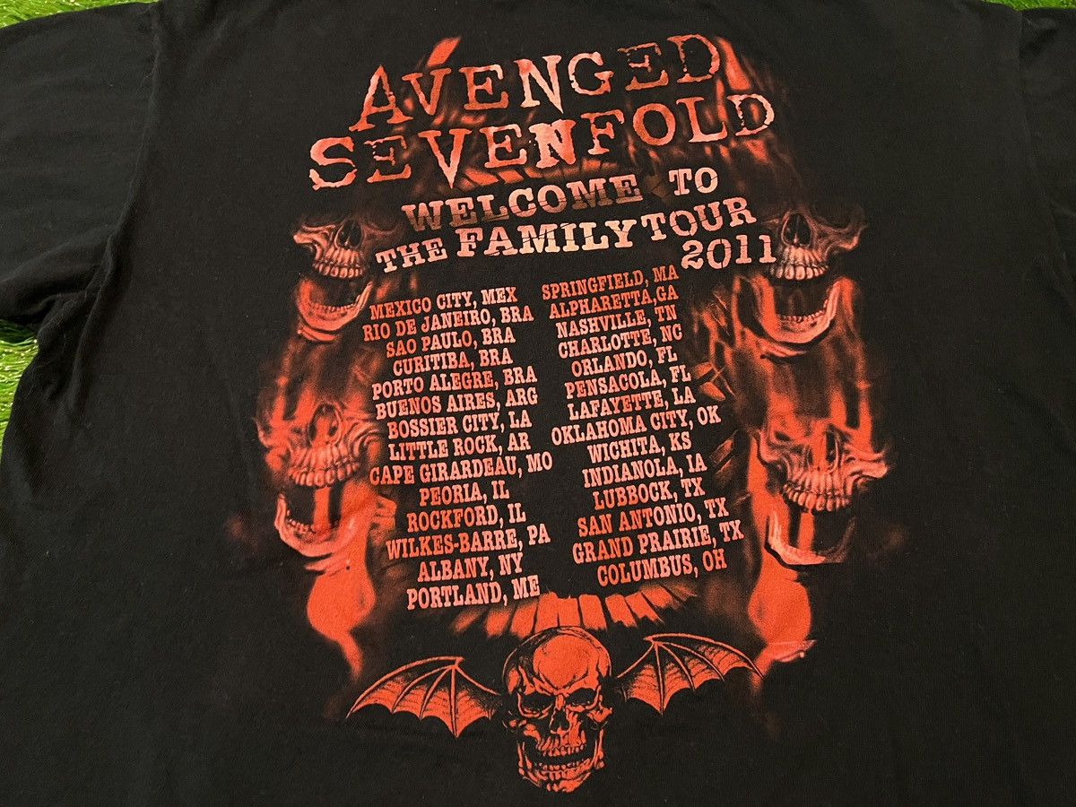 Anvil × Band Tees × Vintage VTG 2011 AVENGED SEVENFOLD WELCOME TO THE FAMILY TOUR DATE Size US XL / EU 56 / 4 - 5 Thumbnail