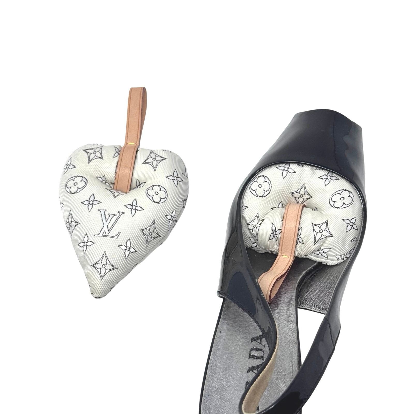 Louis Vuitton Louis Vuitton Monogram Shoe Trees Size ONE SIZE - 7 Thumbnail