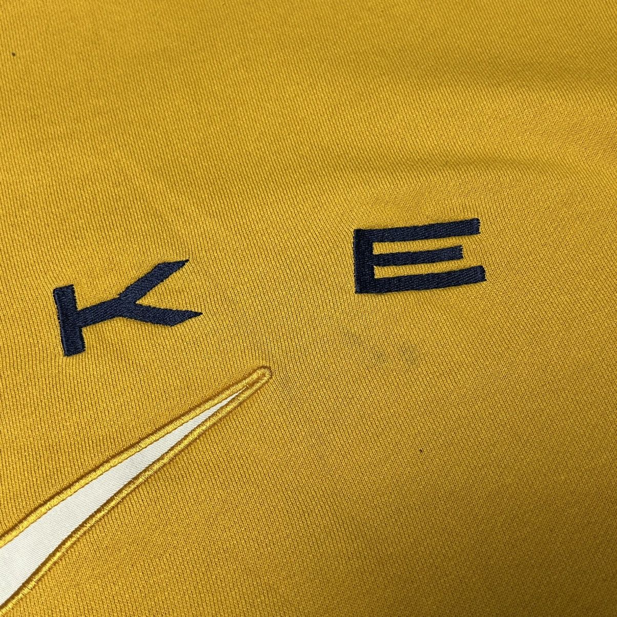 Nike Vintage Nike 90’s Sweatshirt Y2K Big Logo Swoosh RARE Size US L / EU 52-54 / 3 - 4 Thumbnail