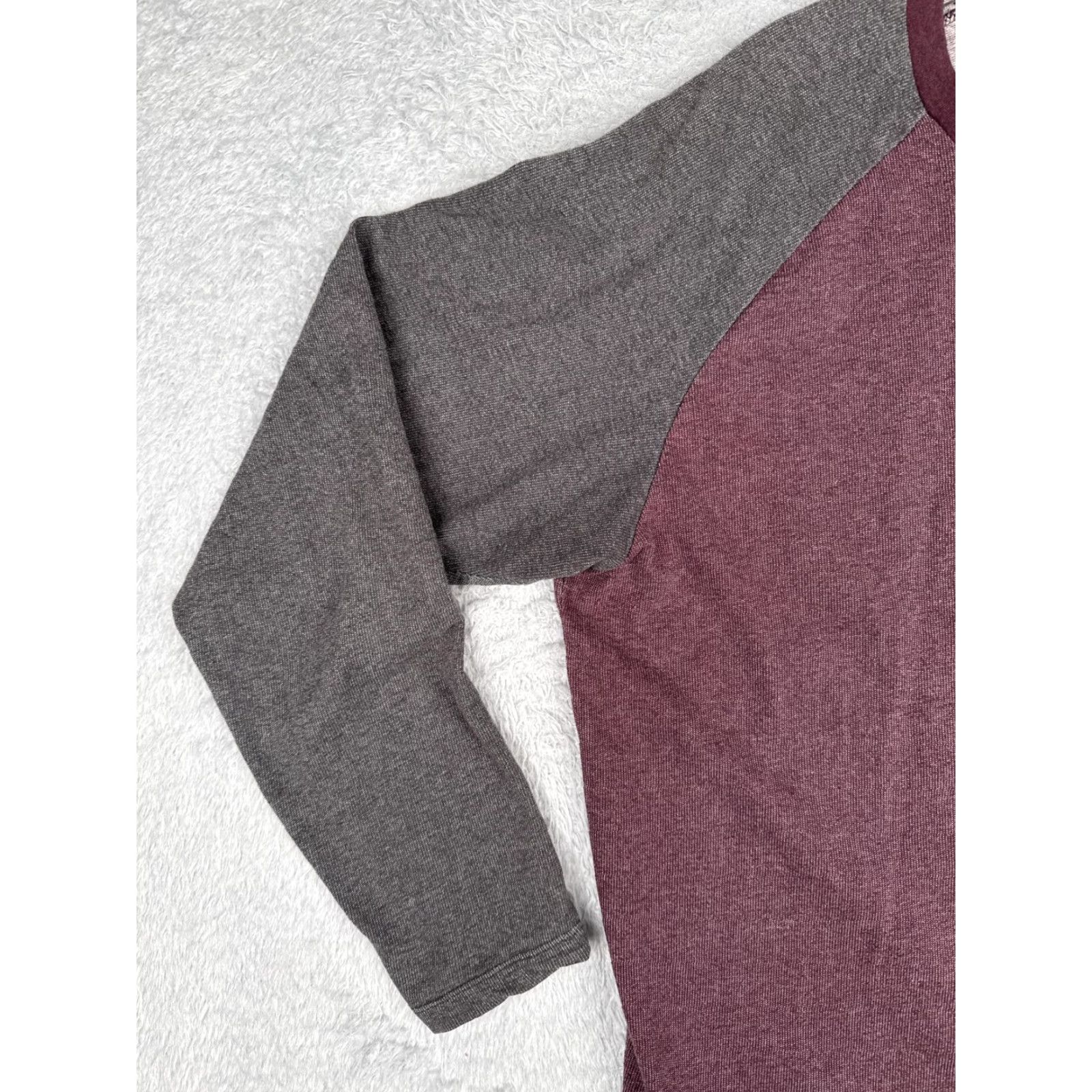 Patagonia Patagonia Sweatshirt Mens 2XL Red Gray French Terry P-6 Logo Lightweight Crew Neck Raglan Long Sleeve Knit Graphic Print Size US XXL / EU 58 / 5 - 3 Thumbnail
