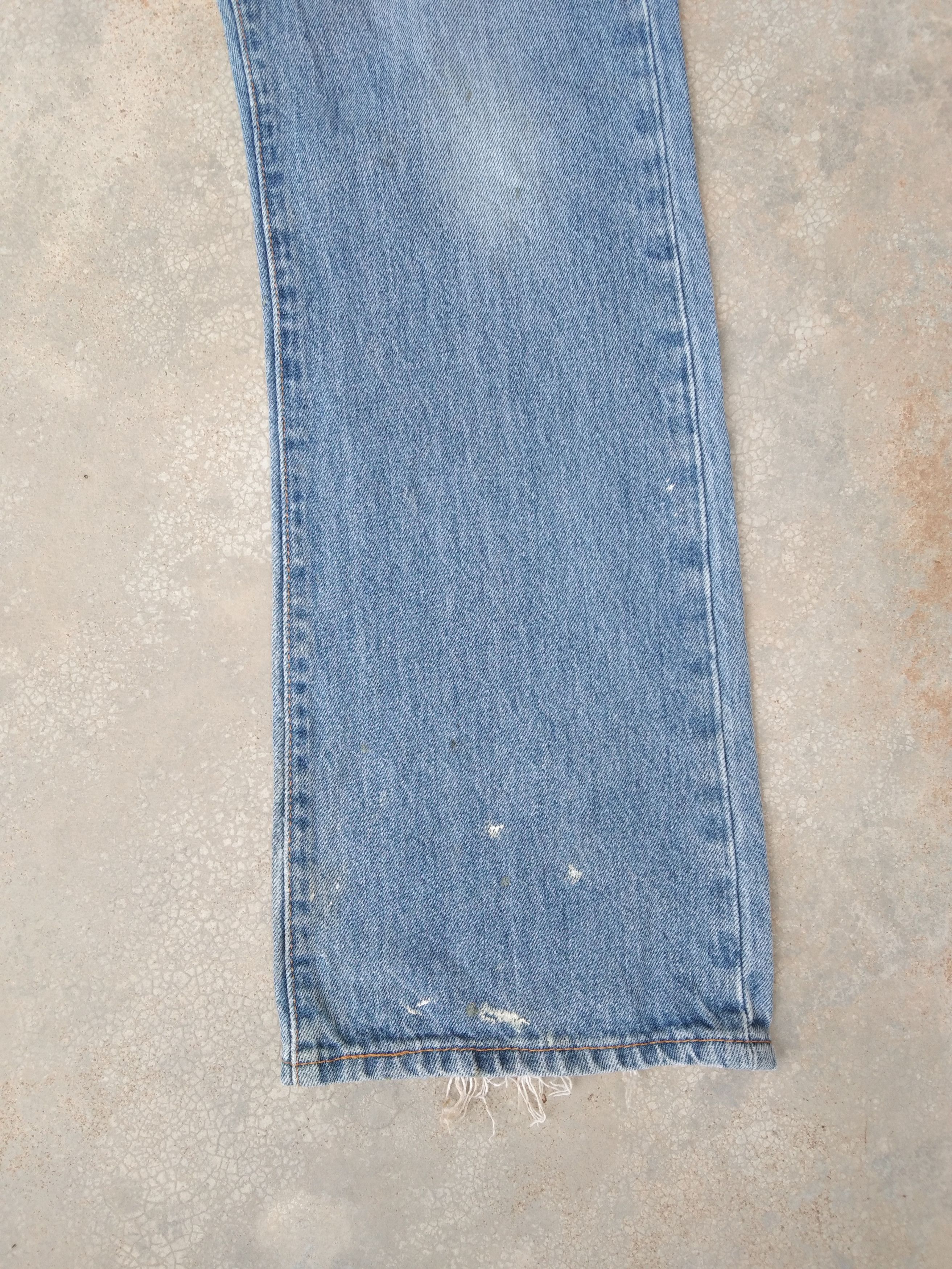 Levi's Vintage Levi's 517 Boot Cut Distressed Jeans 32x32 Size US 32 / EU 48 - 6 Thumbnail