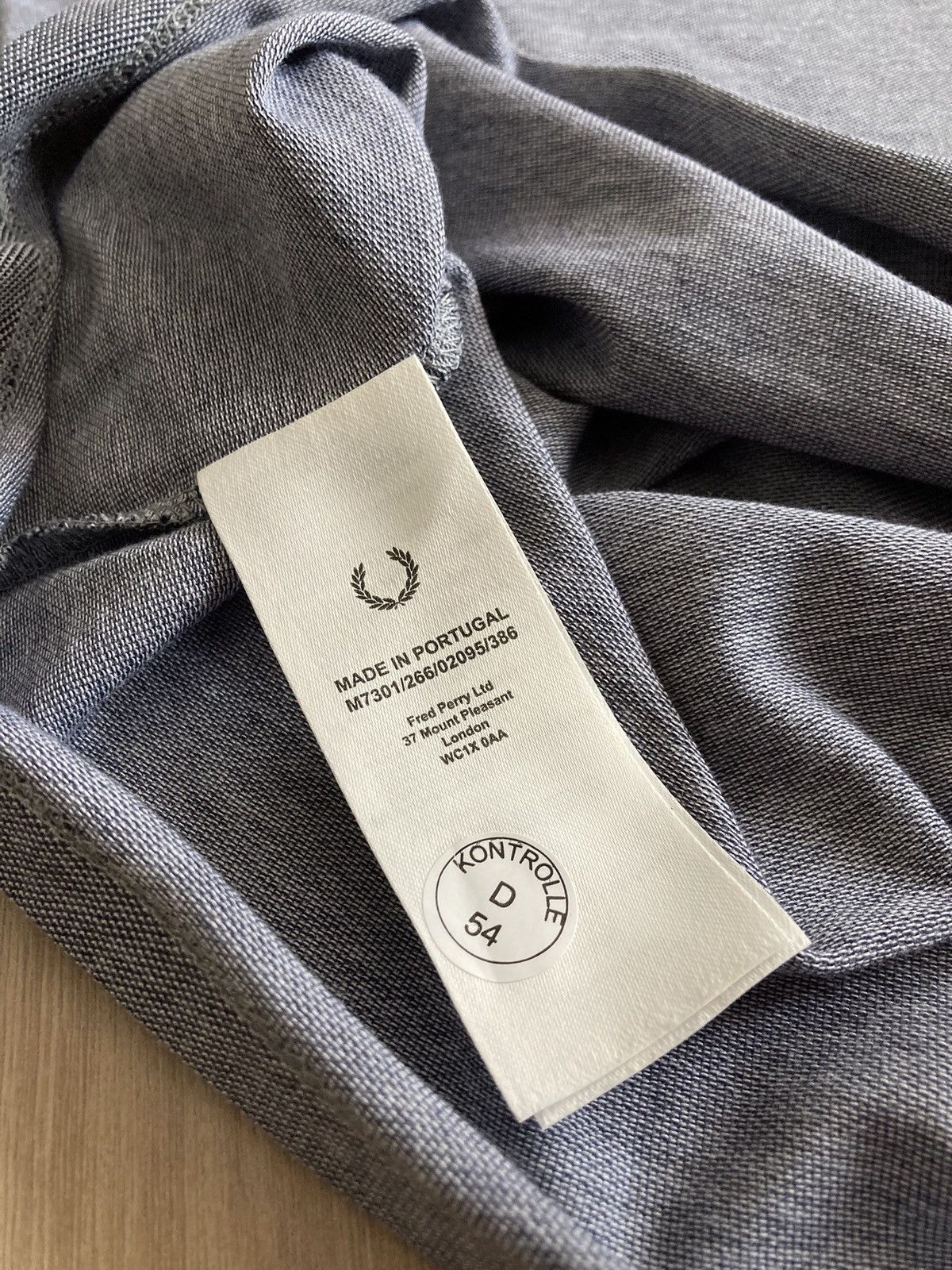 Fred Perry Vintage Fred Perry Reissues Two Tone T-shirt Size US M / EU 48-50 / 2 - 7 Thumbnail