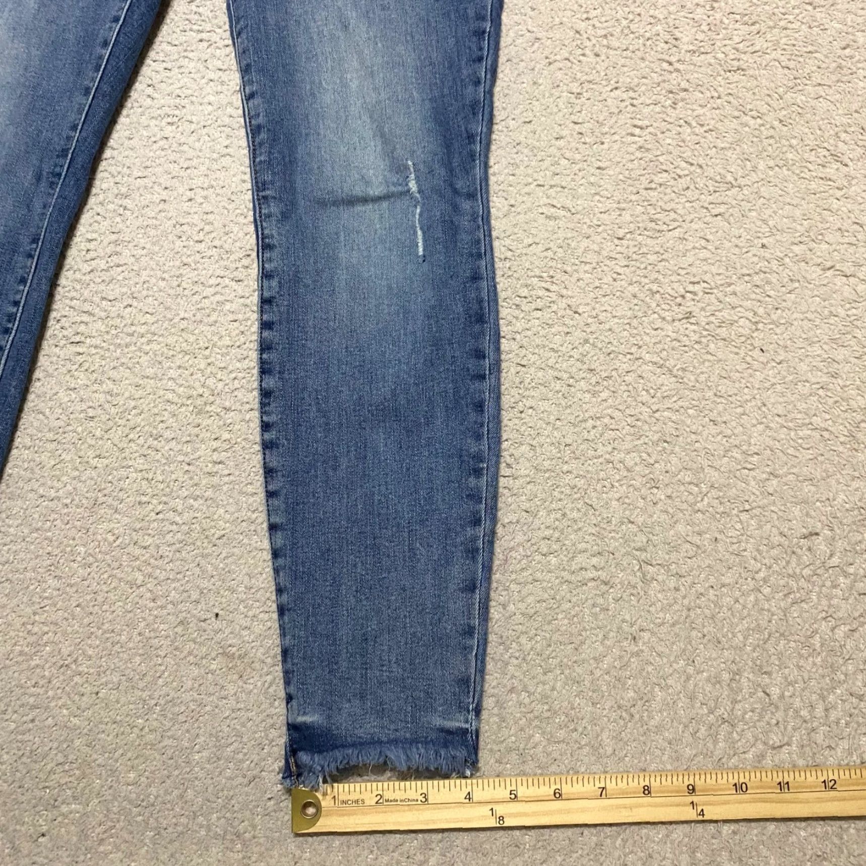 Lucky Brand Lucky Brand Womens Jeans 4 Skinny High Rise Blue Denim Distressed Raw Hem Size 27" / US 4 / IT 40 - 2 Thumbnail