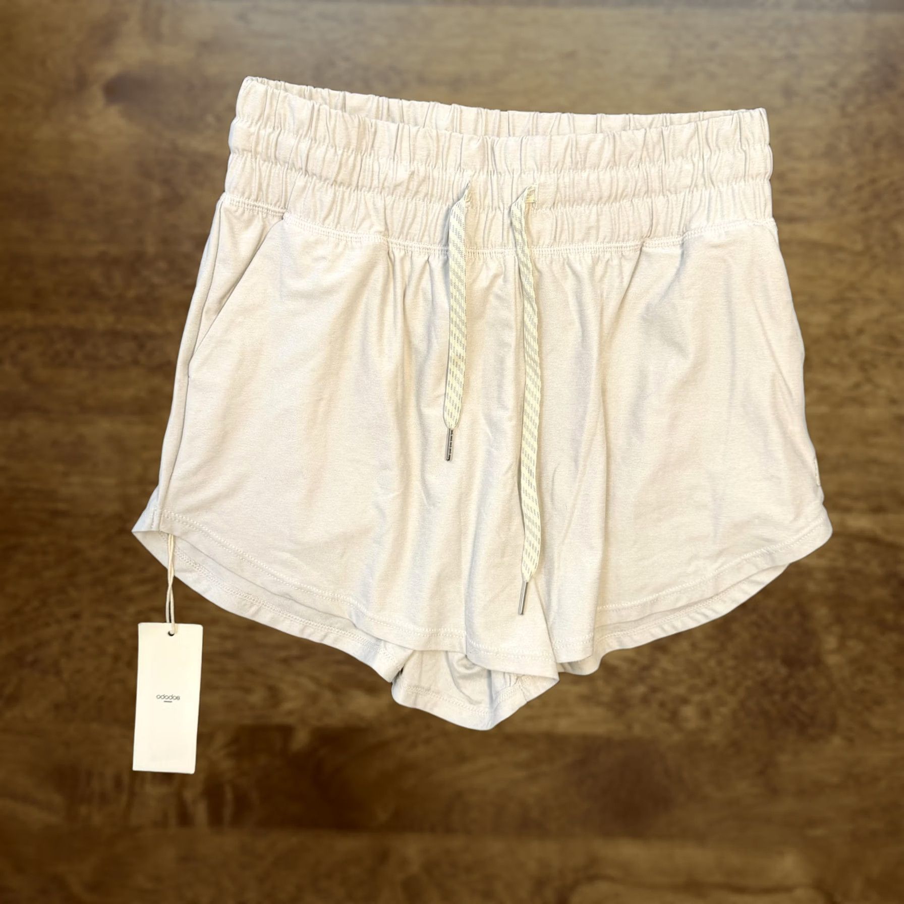 Vintage ODODOS Shorts Womens S Beige Stratum Series Athletic Running Relaxed Fit Jersey Knit Pockets Summer Size 28" / US 6 / IT 42 - 1 Thumbnail