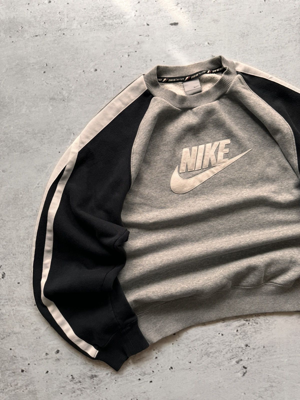 Nike × Vintage NIKE VINTAGE CENTER LOGO OVERSIZE BOXY SWEATSHIRT Size US M / EU 48-50 / 2 - 2 Thumbnail