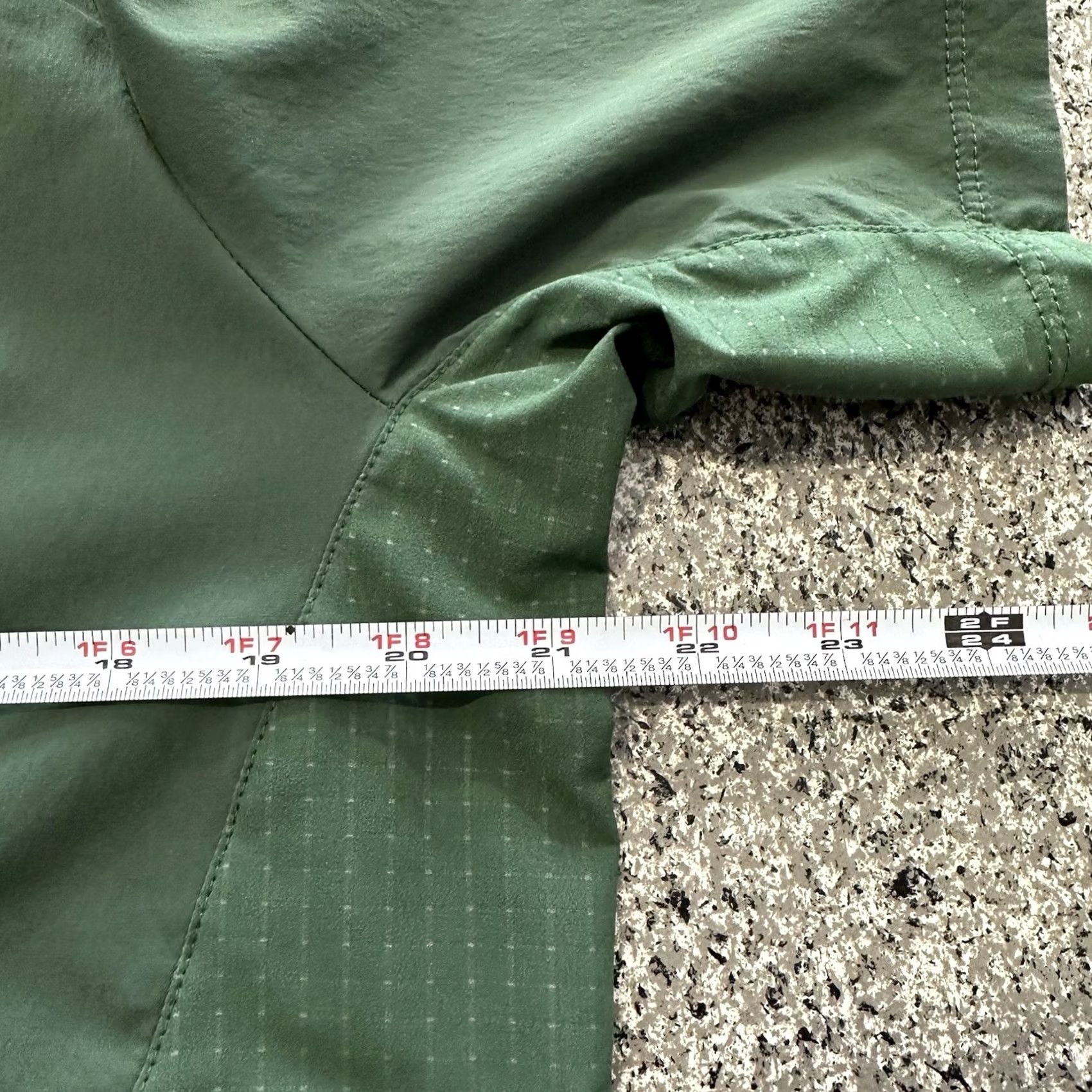 Nike Nike Dri-FIT Trail Shirt Mens S Green UV Vented Button-Up Short Sleeve Camp Category: Shirt Size US S / EU 44-46 / 1 - 4 Thumbnail