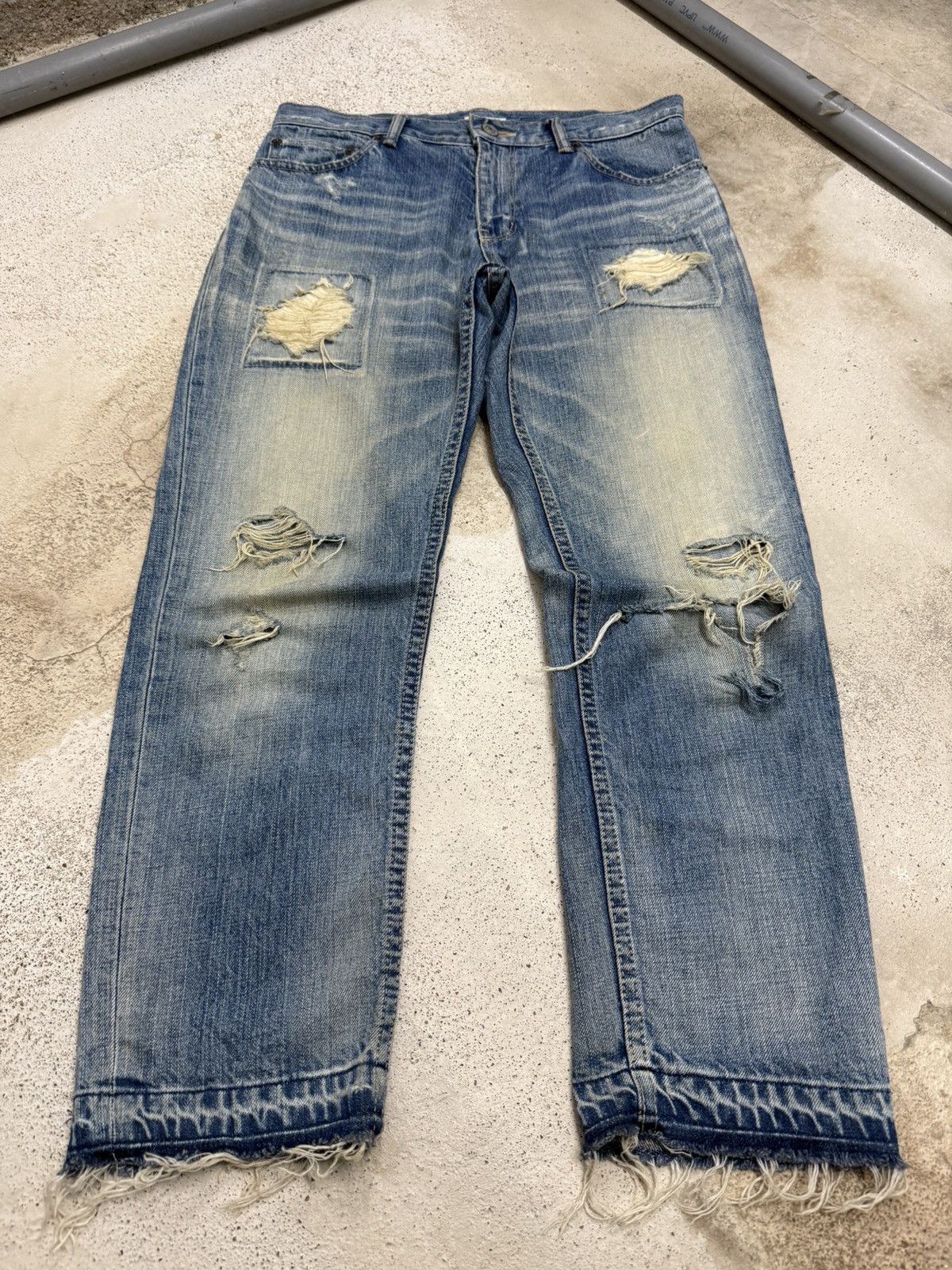 Japanese Brand Freaks Store Distressed Mud Whisker Denim Pants Size 28" / US 6 / IT 42 - 1 Thumbnail