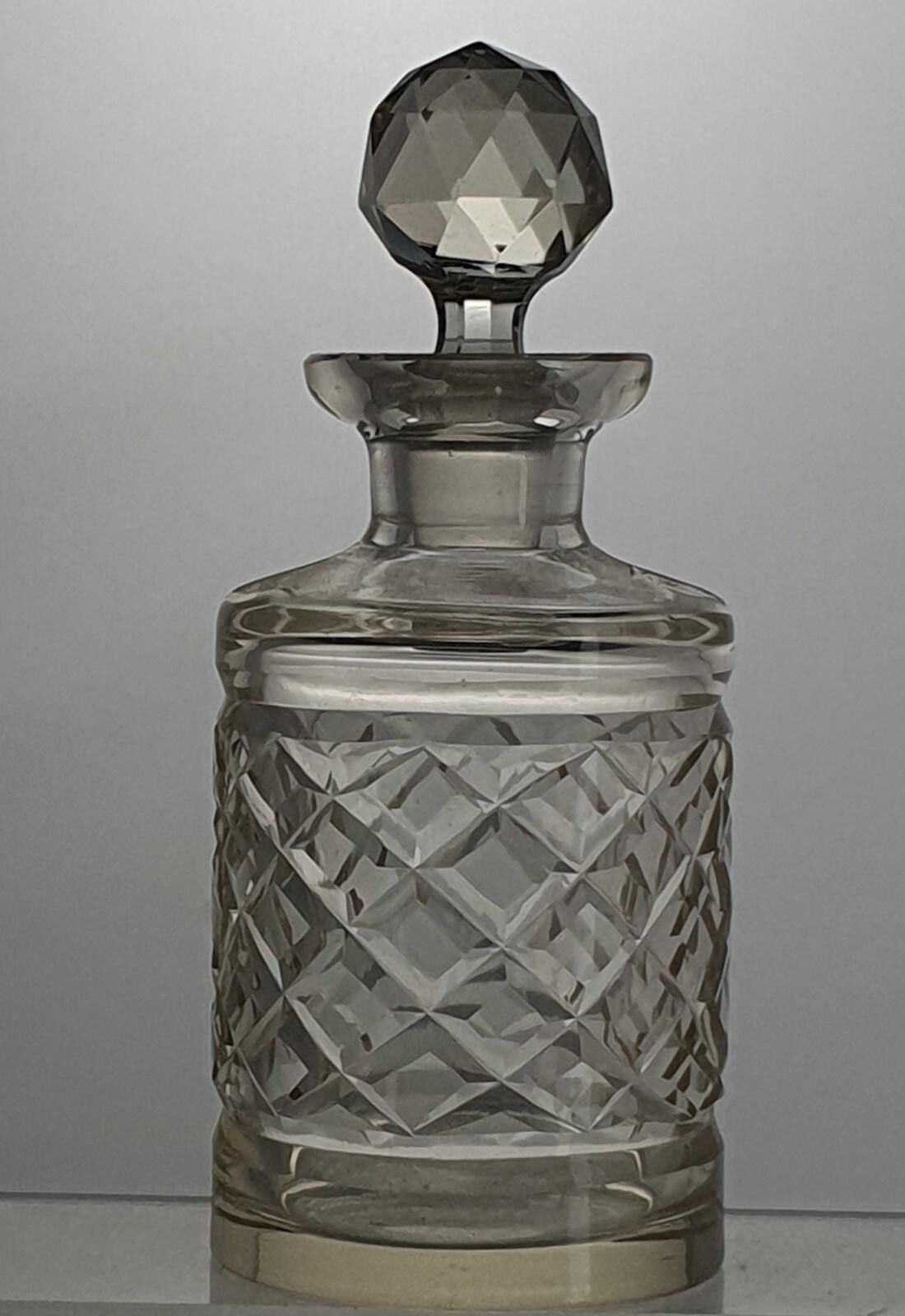 The Unbranded Brand Antique Cut Crystal Set of 2 Bottles with Stopper Size ONE SIZE - 5 Thumbnail