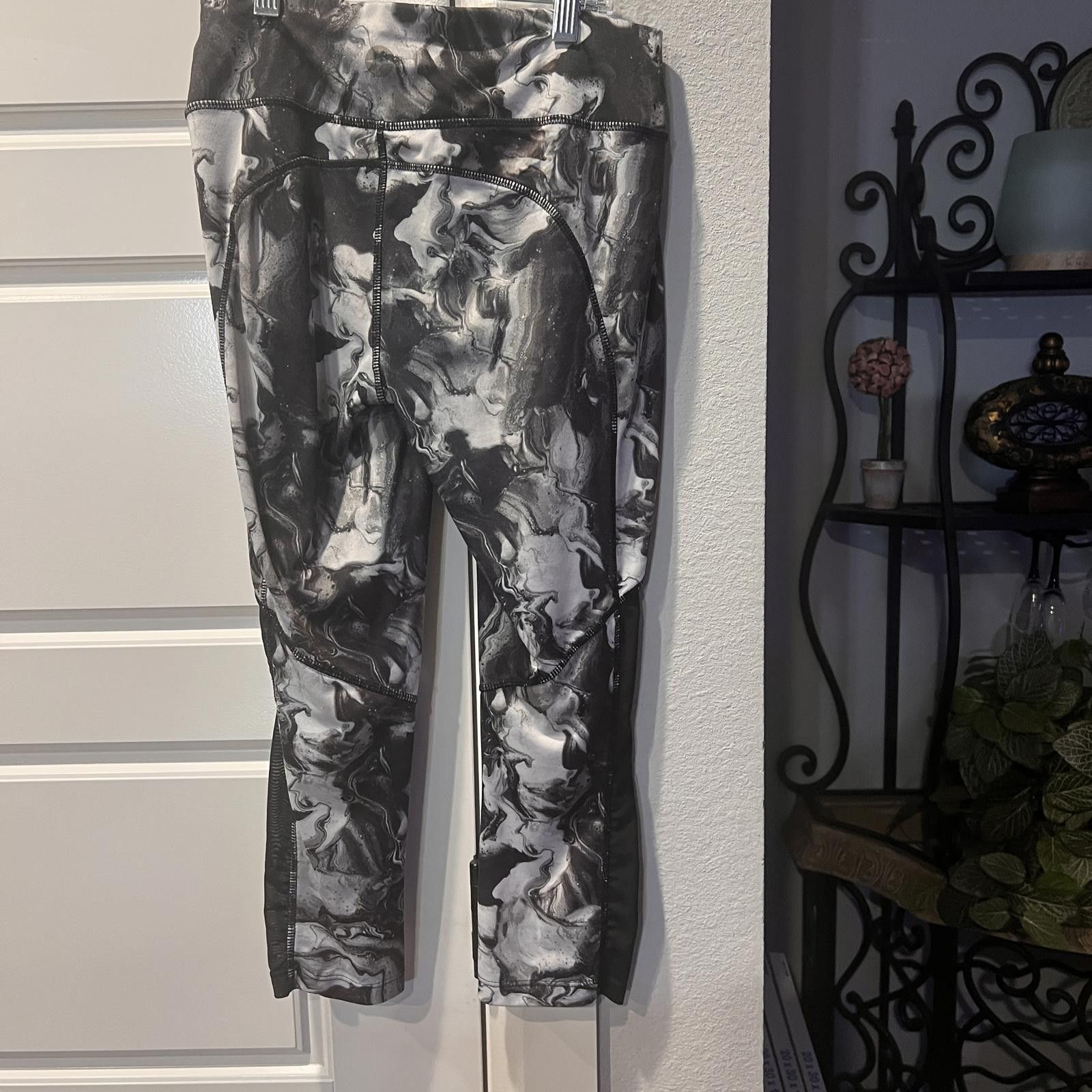 Other Black and White Marble Pattern Women's Leggings Size ONE SIZE - 3 Thumbnail