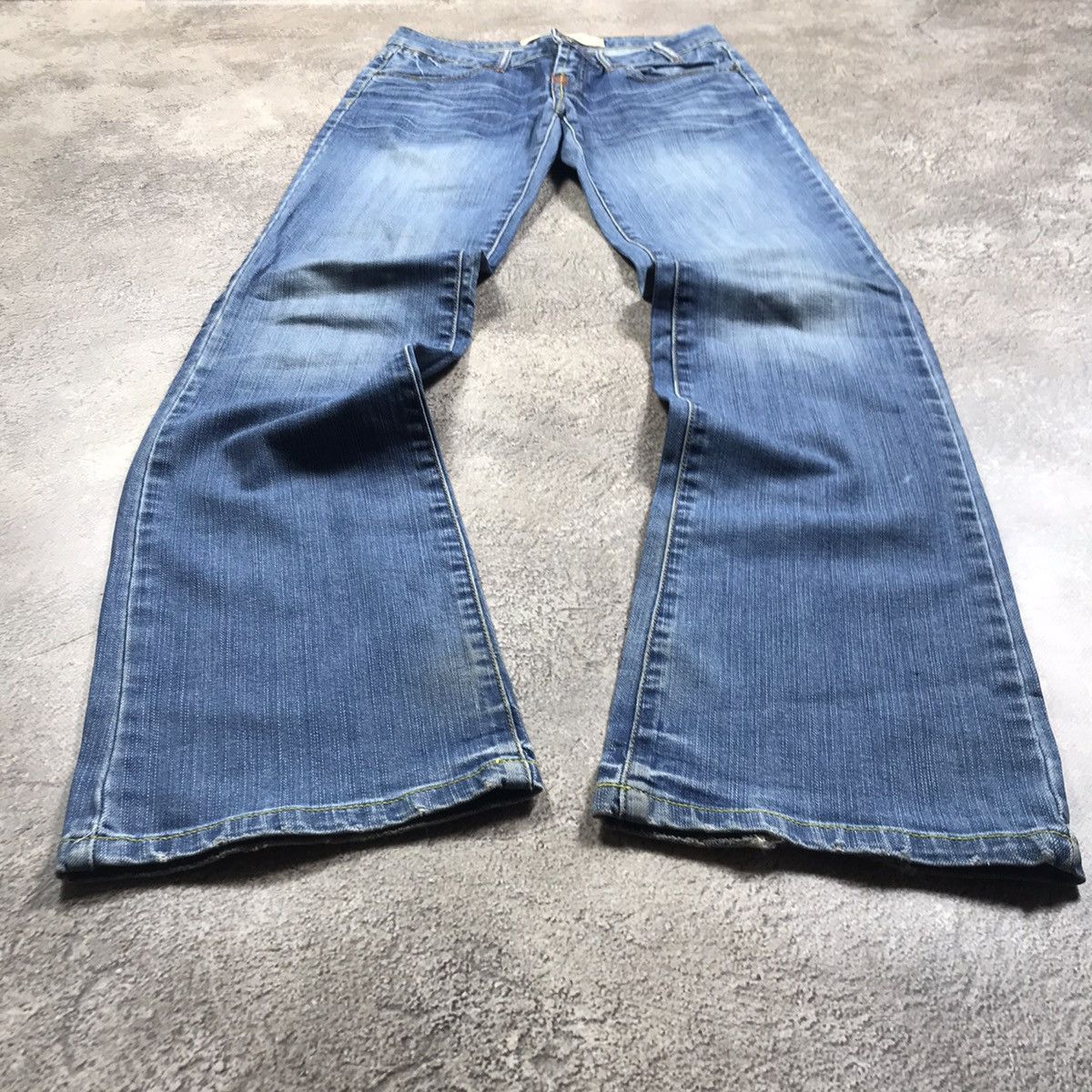 Vintage Vintage Y2K Baggy Flared Distressed Jeans Grunge 90s Logo 27 Size 27" / US 4 / IT 40 - 1 Thumbnail