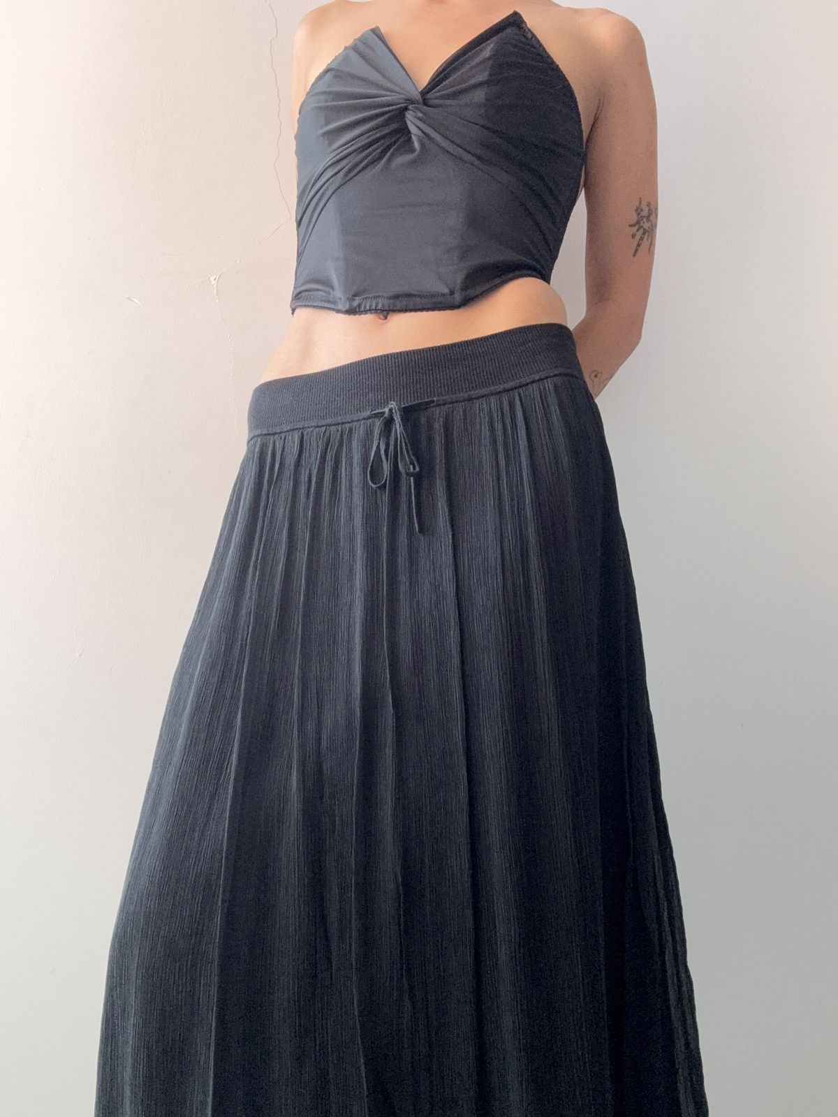 Escada Escada silk skirt Size 26" / US 2 / IT 38 - 2 Thumbnail