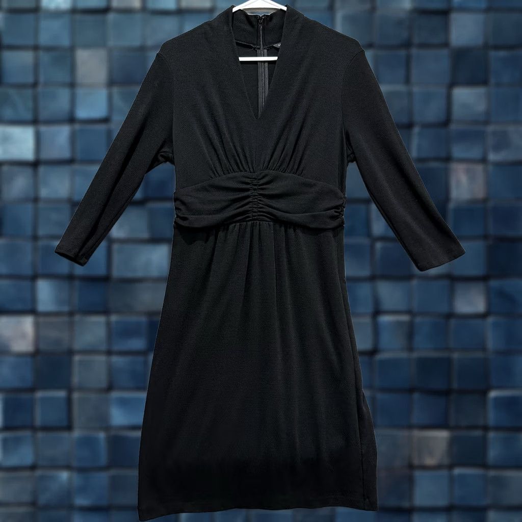 Banana Republic Vintage Banana Republic Sheath Dress - Womens 6 Black Wool Knit - Knee Length Size M / US 6-8 / IT 42-44 - 1 Thumbnail