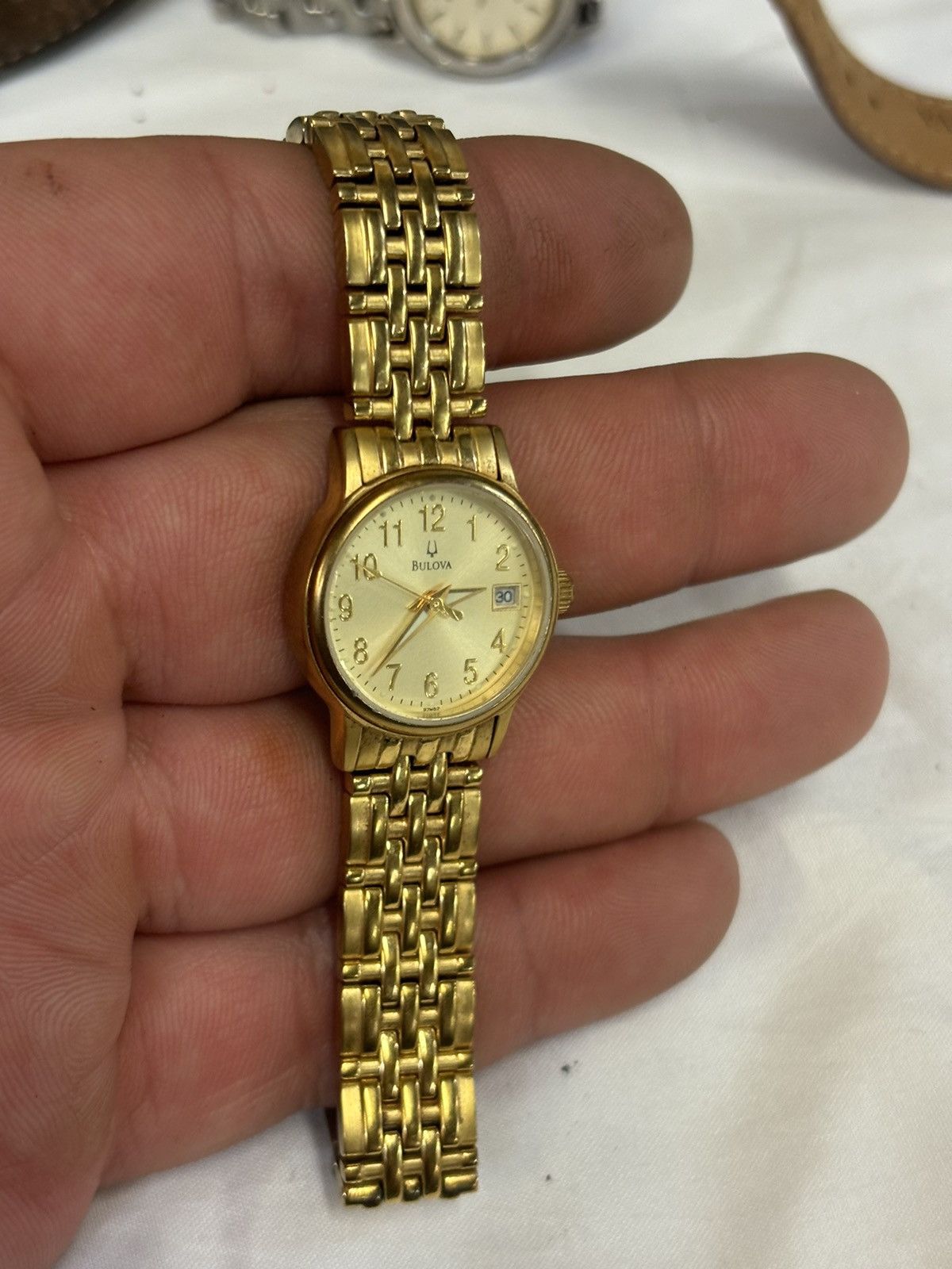 Bulova Bulova C960599 Gold Tone Womens Watch! New Battery. Size ONE SIZE - 2 Thumbnail