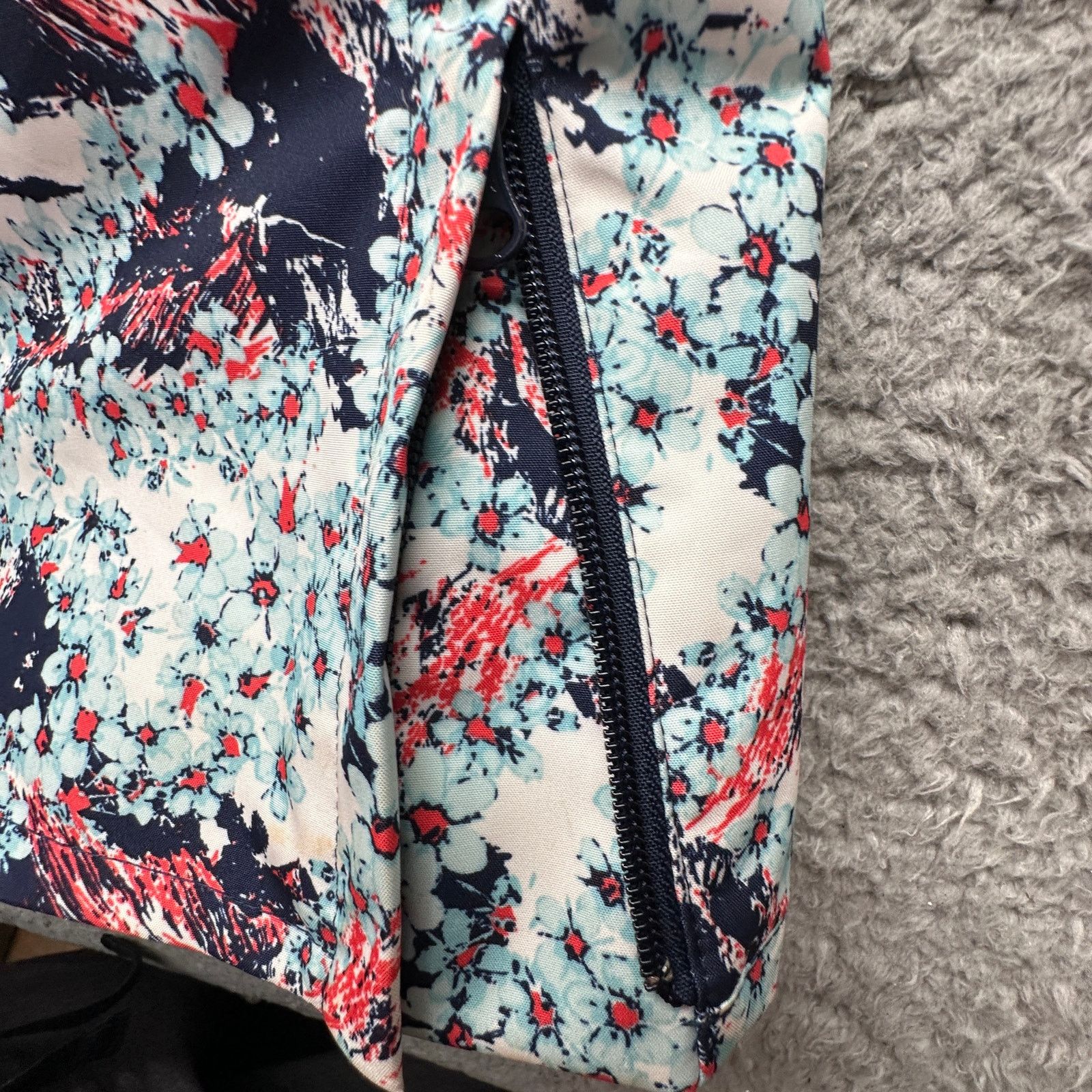 Descente Descente Norah Ski Snowboard Pants Womens 10 Floral 34x31 Size 32" / US 10 / IT 46 - 16 Thumbnail