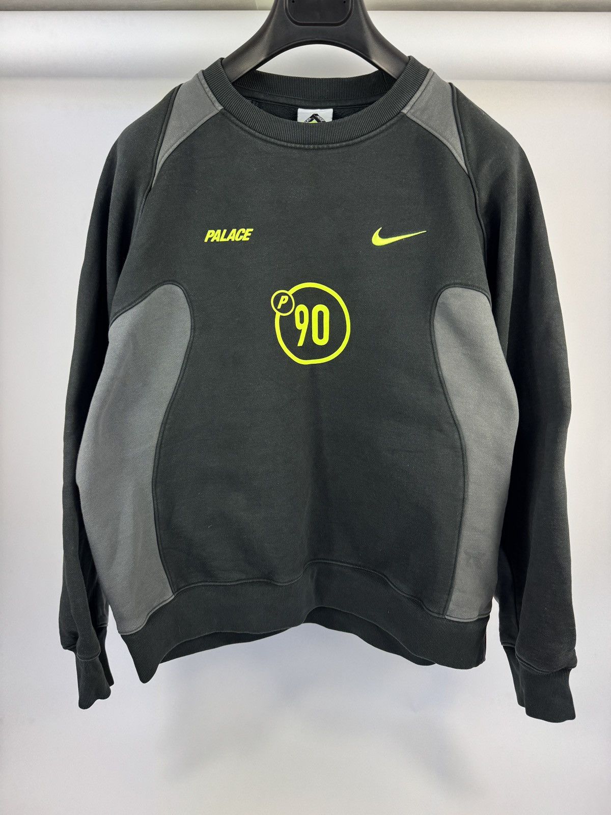 Palace × Umbro Palace x Umbro Warm Up Crew (White) | Grailed