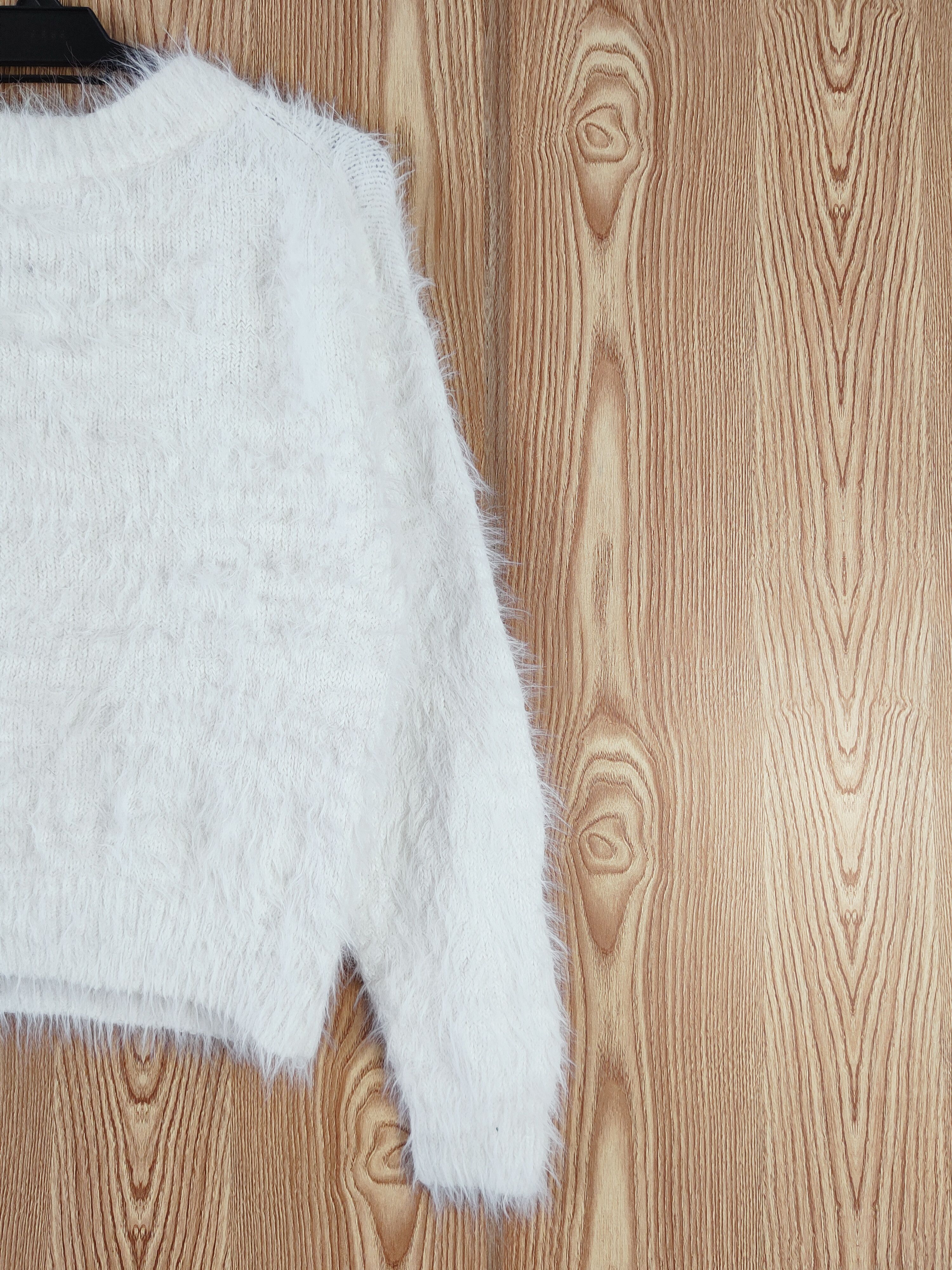 Japanese Brand × LOWRYS FARM × Vintage Vintage Lowrys Farm White Fur Mohair Knitwear Size M / US 6-8 / IT 42-44 - 9 Thumbnail