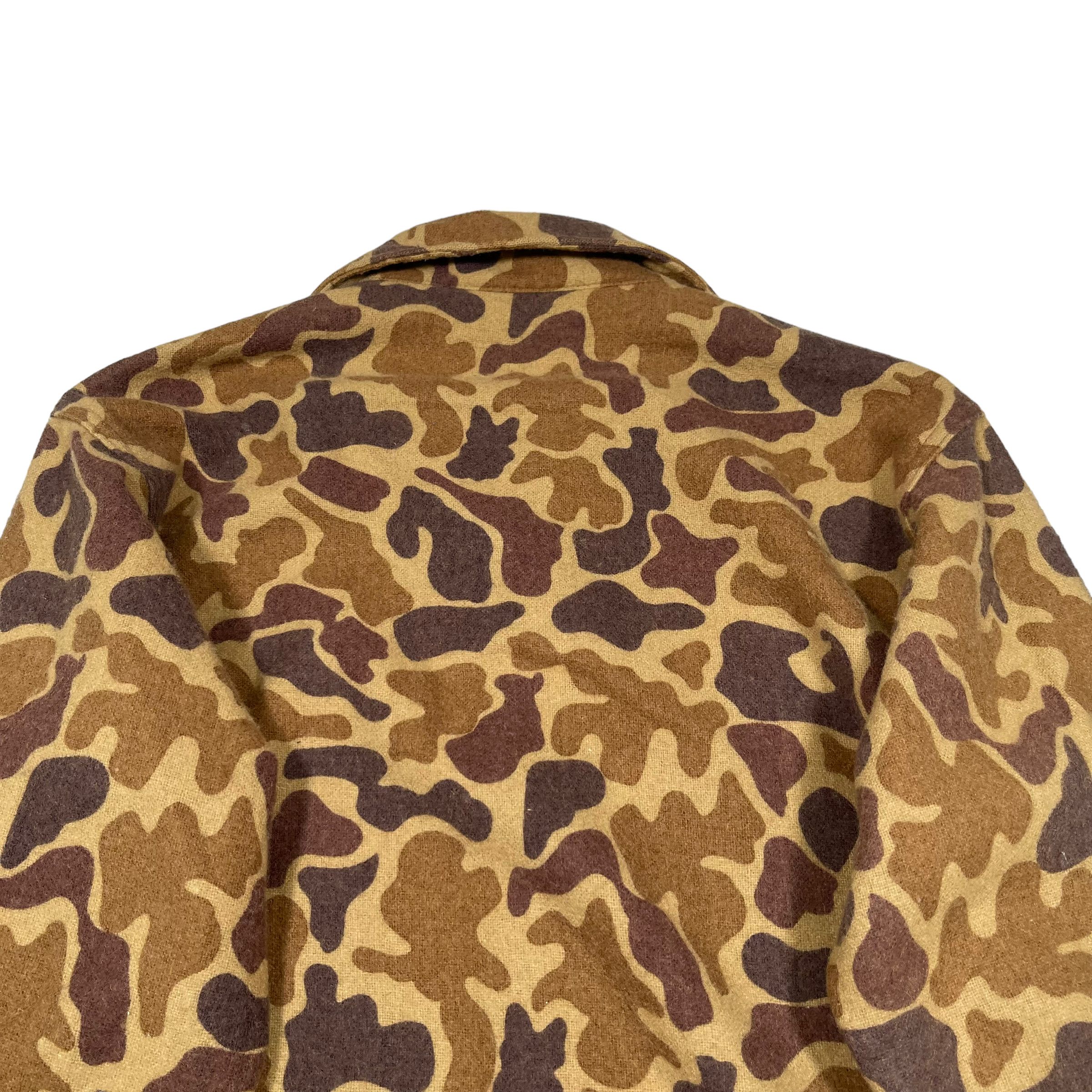 Vintage × Woolrich Woolen Mills Vintage 1980s Woolrich Camouflage Wool Button Up Shirt Size US L / EU 52-54 / 3 - 5 Thumbnail