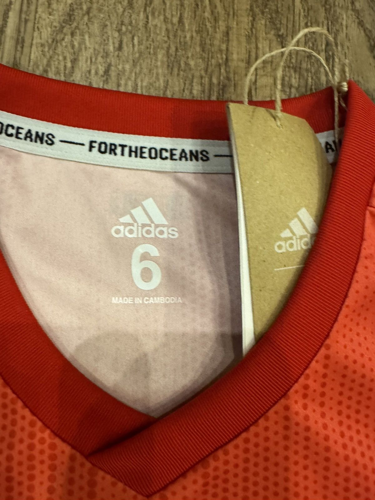 Adidas REAL MADRID 2018-2019 JERSEY ADIDAS FOOTBALL DP5443 SIZE 6 Size US M / EU 48-50 / 2 - 9 Thumbnail