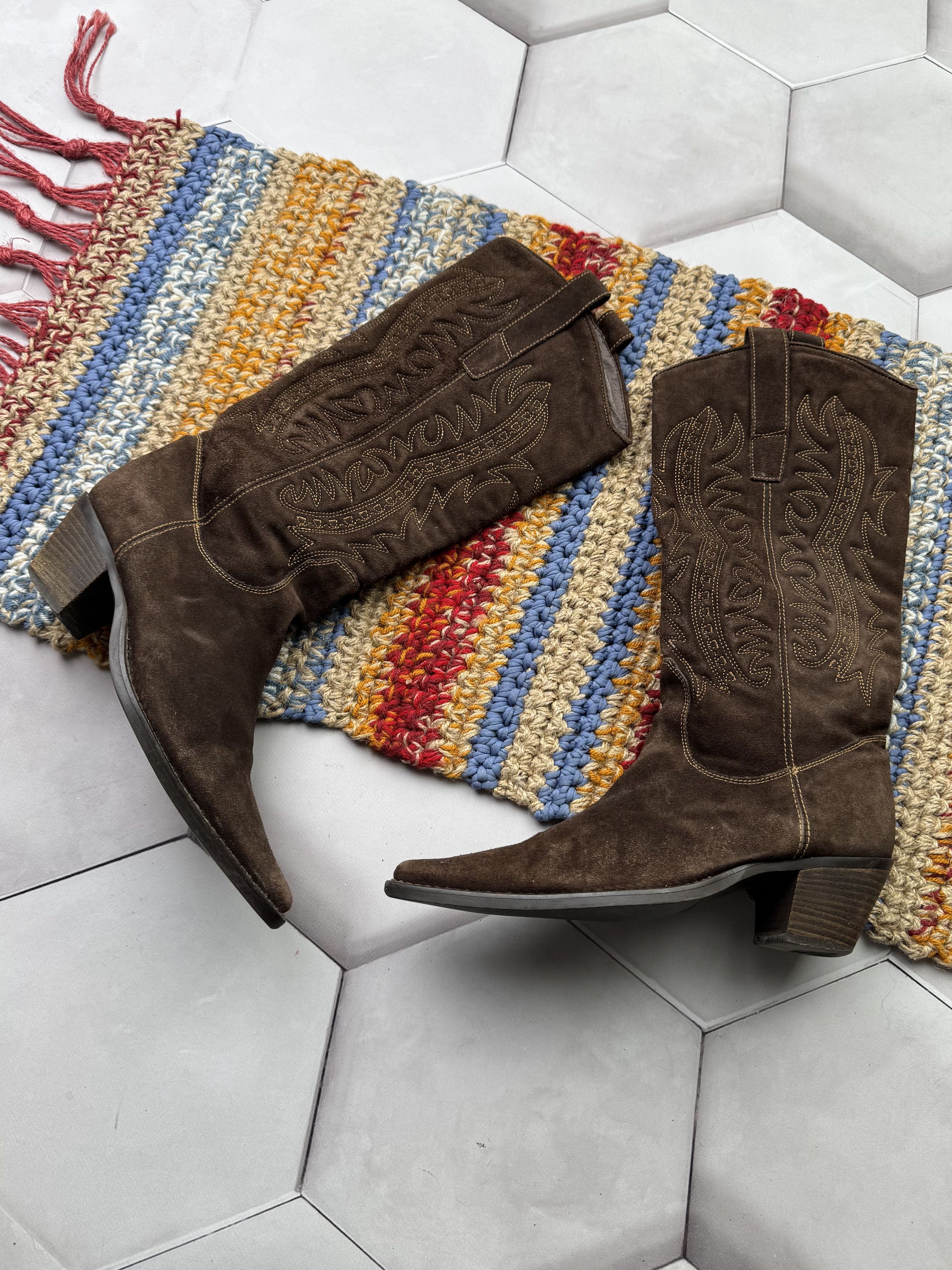 Japanese Brand Vintage Suede Boots Size US 7 / IT 37 - 1 Thumbnail