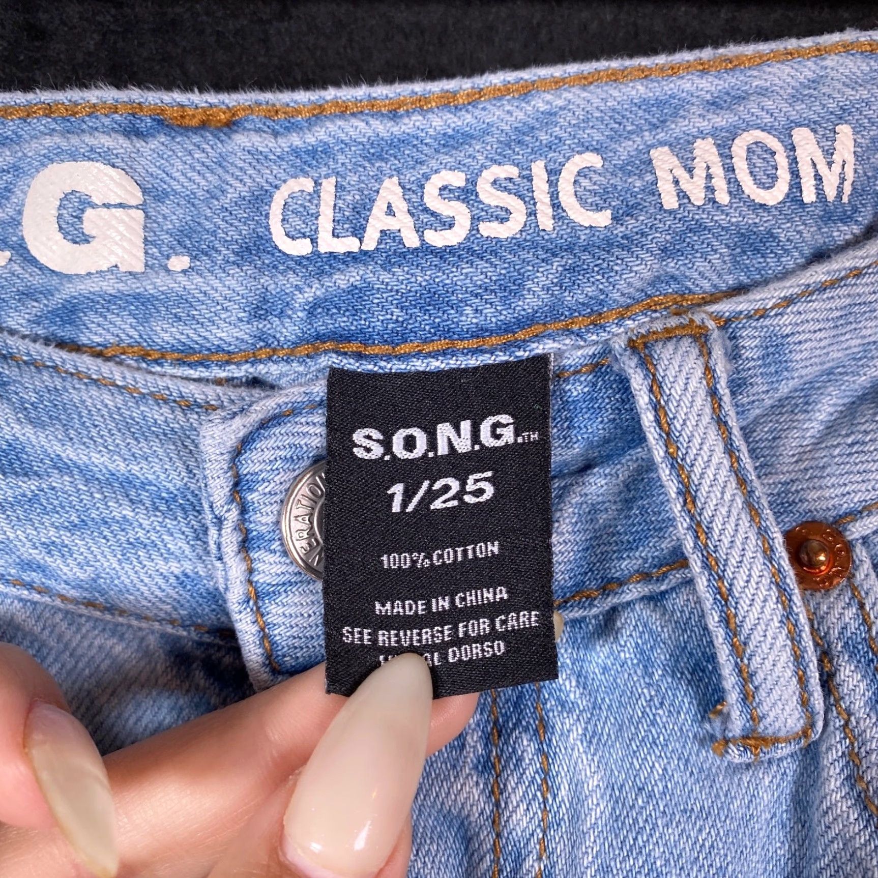 Denime VINTAGE S.O.N.G Womens Jeans Blue Denim Classic Mom Jean Distressed Destroyed 1/25 5-Pocket High Rise Relaxed Fit Womens Jeans Size 42" / US 20 - 4 Thumbnail