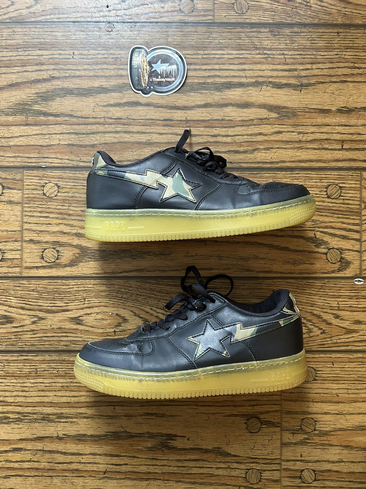 Bape Bape Black/Green Camo Glow In Dark Bapestas Size US 9.5 / EU 42-43 - 1 Thumbnail