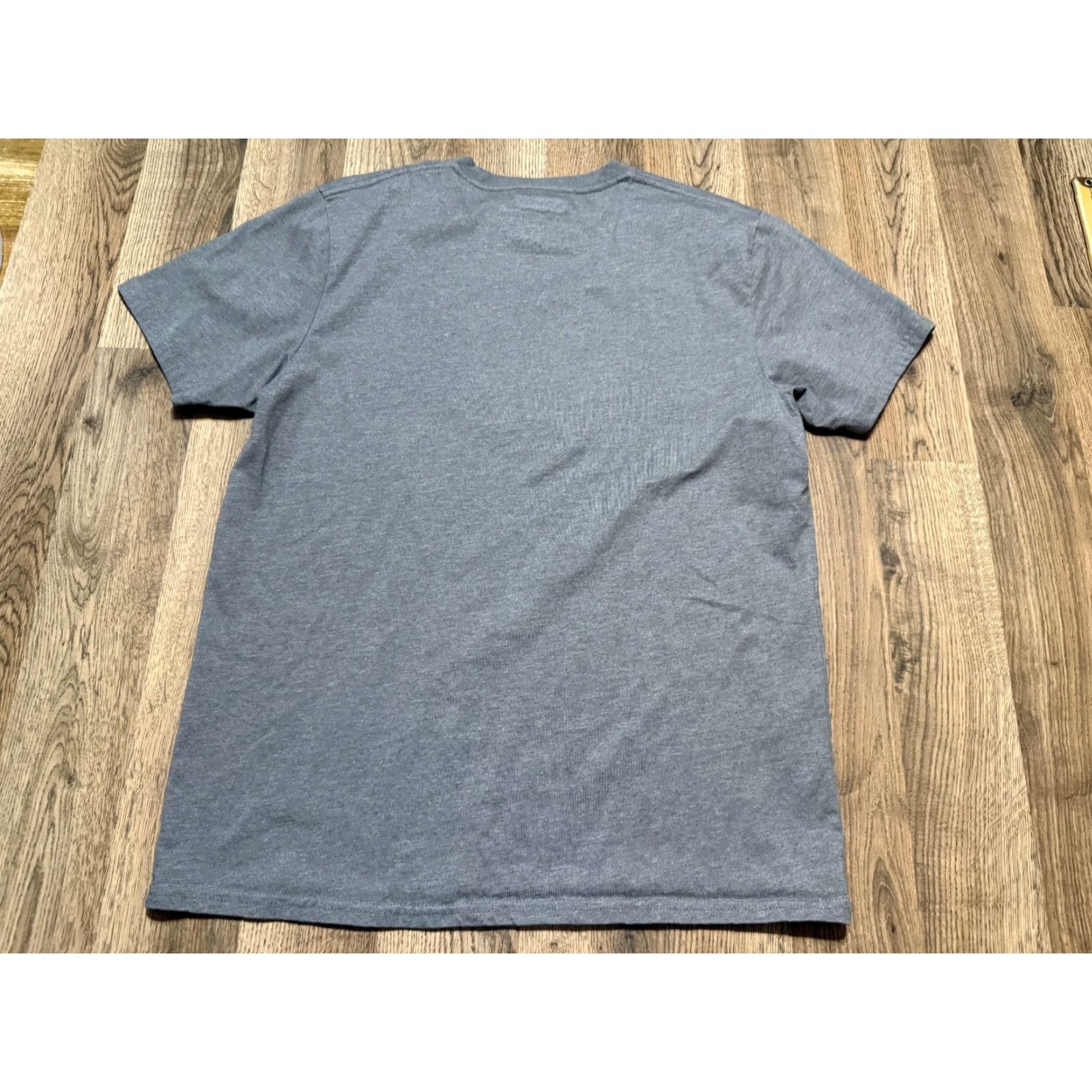 Levi's Levi's Shirt Mens Size Large Gray Red Short Sleeve Logo Graphic Print T-Shirt Size US L / EU 52-54 / 3 - 2 Thumbnail