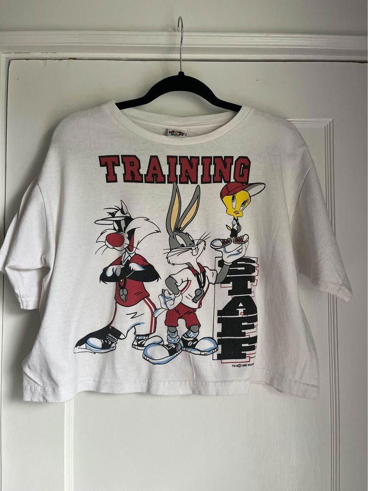 Vintage Vintage Cropped Bugs Bunny Looney Tunes T-Shirt Size ONE SIZE - 1 Thumbnail