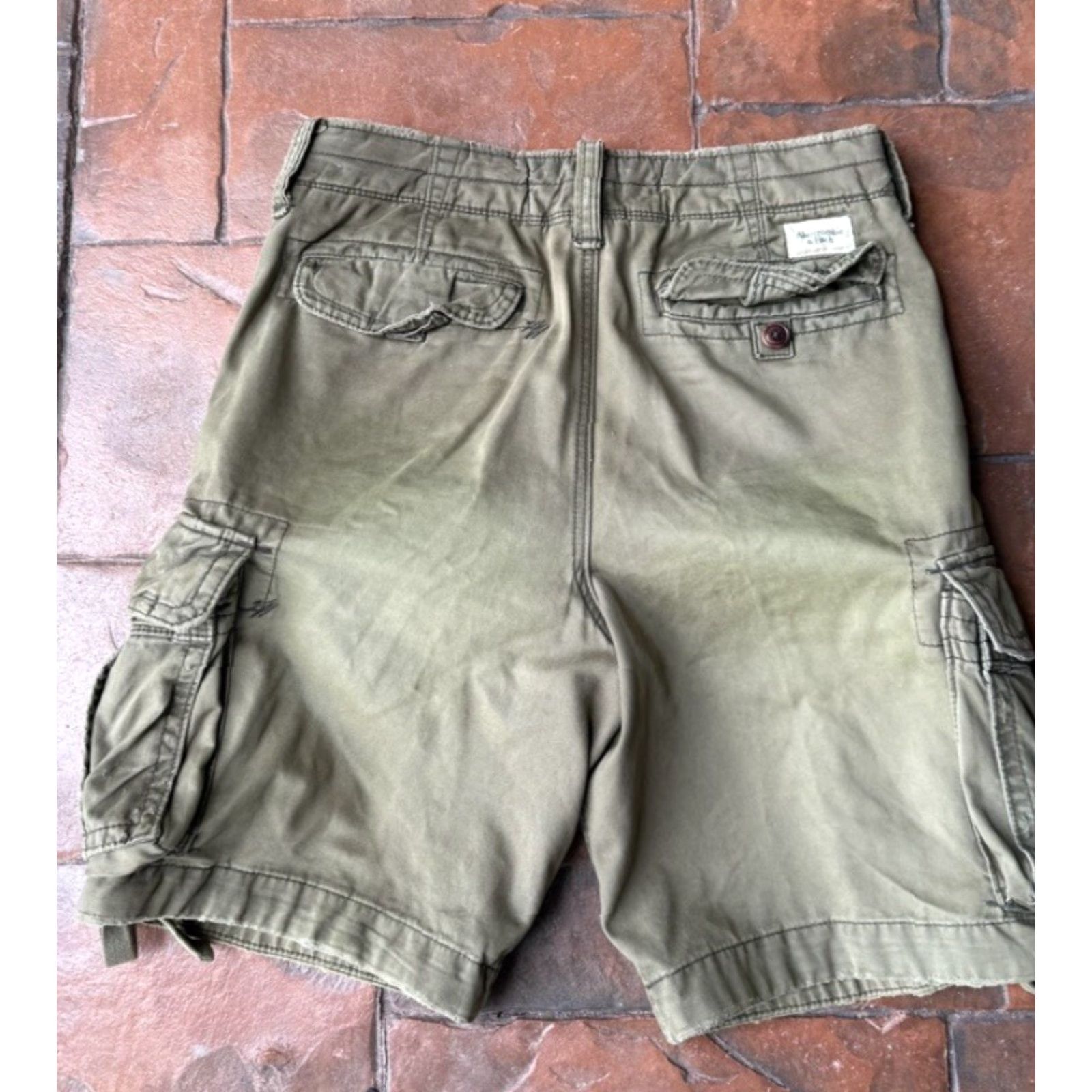Abercrombie & Fitch Abercrombie & Fitch Cargo Shorts Men 30 Drawstring Army Green Cargo Pocket Vintage? No Distressed? No - use as specified Size US 30 / EU 46 - 3 Thumbnail