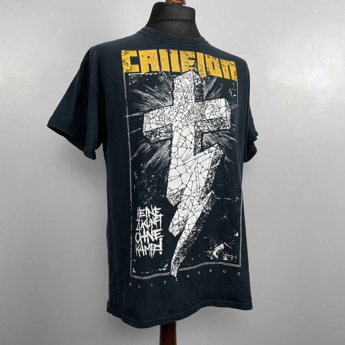 Vintage Vintage Vintage Callejon Blitzkreuz T-shirt y2k Size US L / EU 52-54 / 3 - 1 Thumbnail