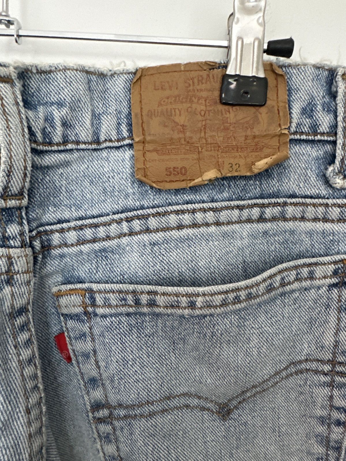 Levi's Vintage Levi’s 550 light wash Size US 32 / EU 48 - 8 Thumbnail