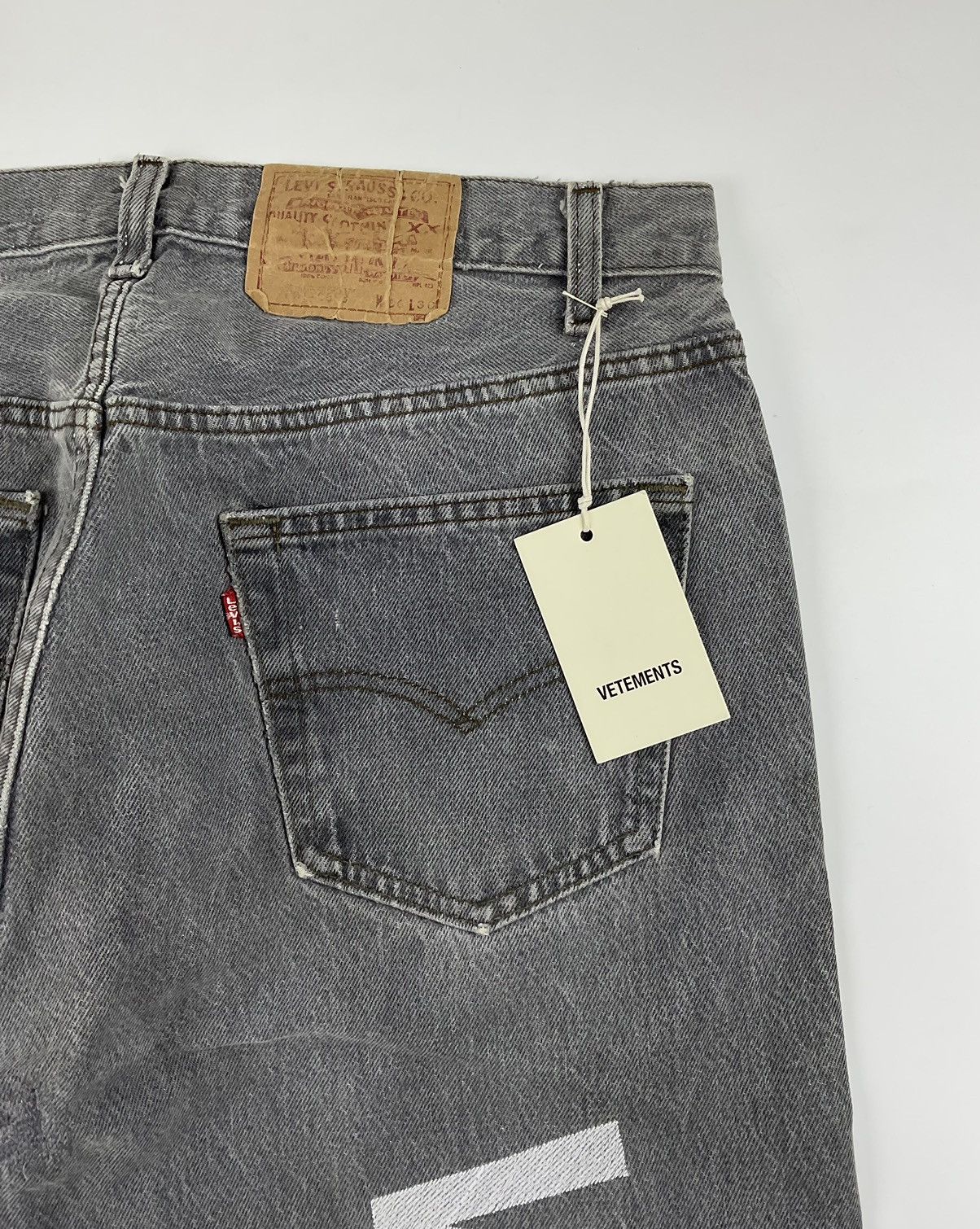 Vetements Vetements x Levis Embroidered Logo Size US 34 / EU 50 - 7 Thumbnail