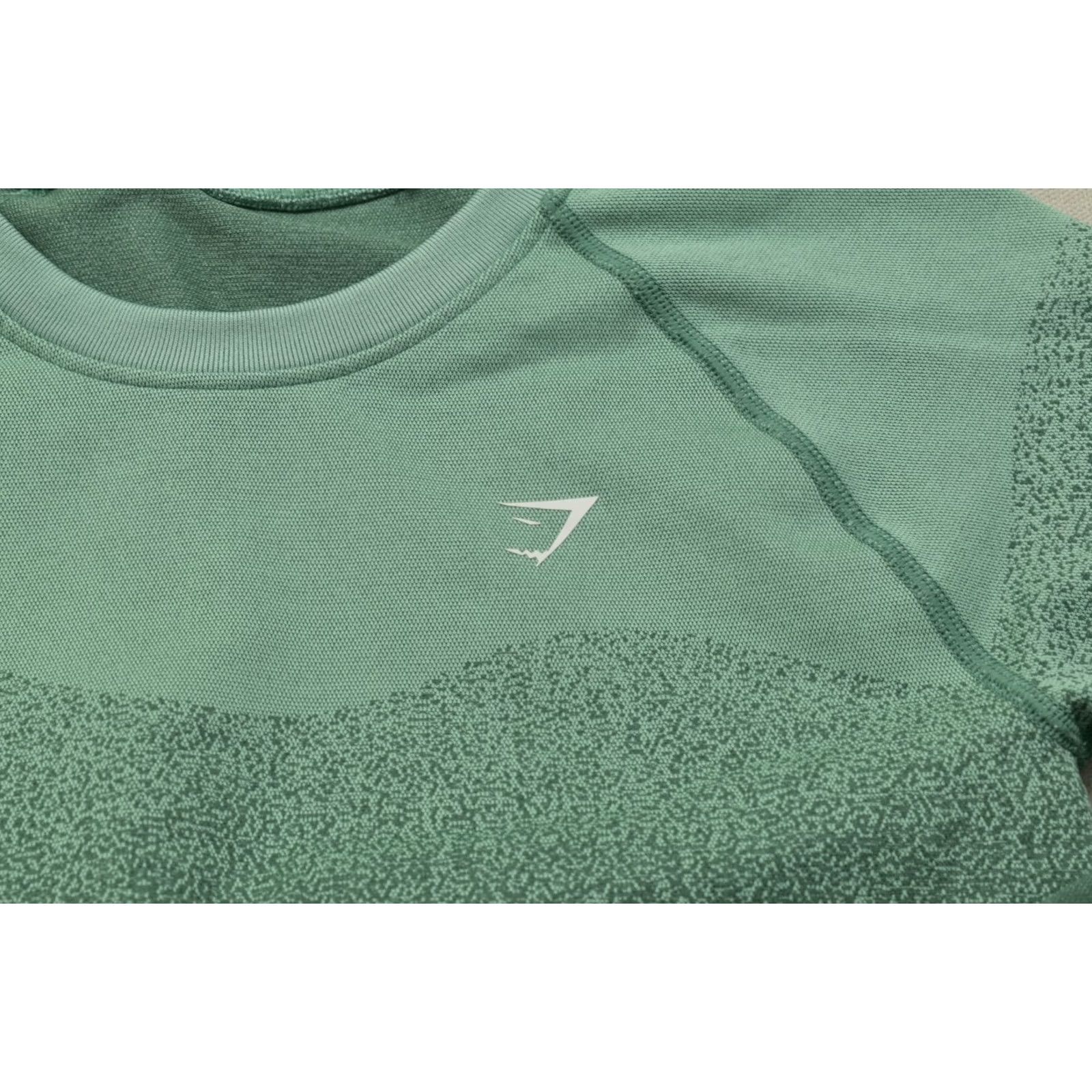 Gymshark Gymshark Adapt Marl Seamless Long Sleeve Crop Top Green Women's Size Small Shirt Cropped Womens Style 90s (if applicable) Size S / US 4 / IT 40 - 7 Thumbnail