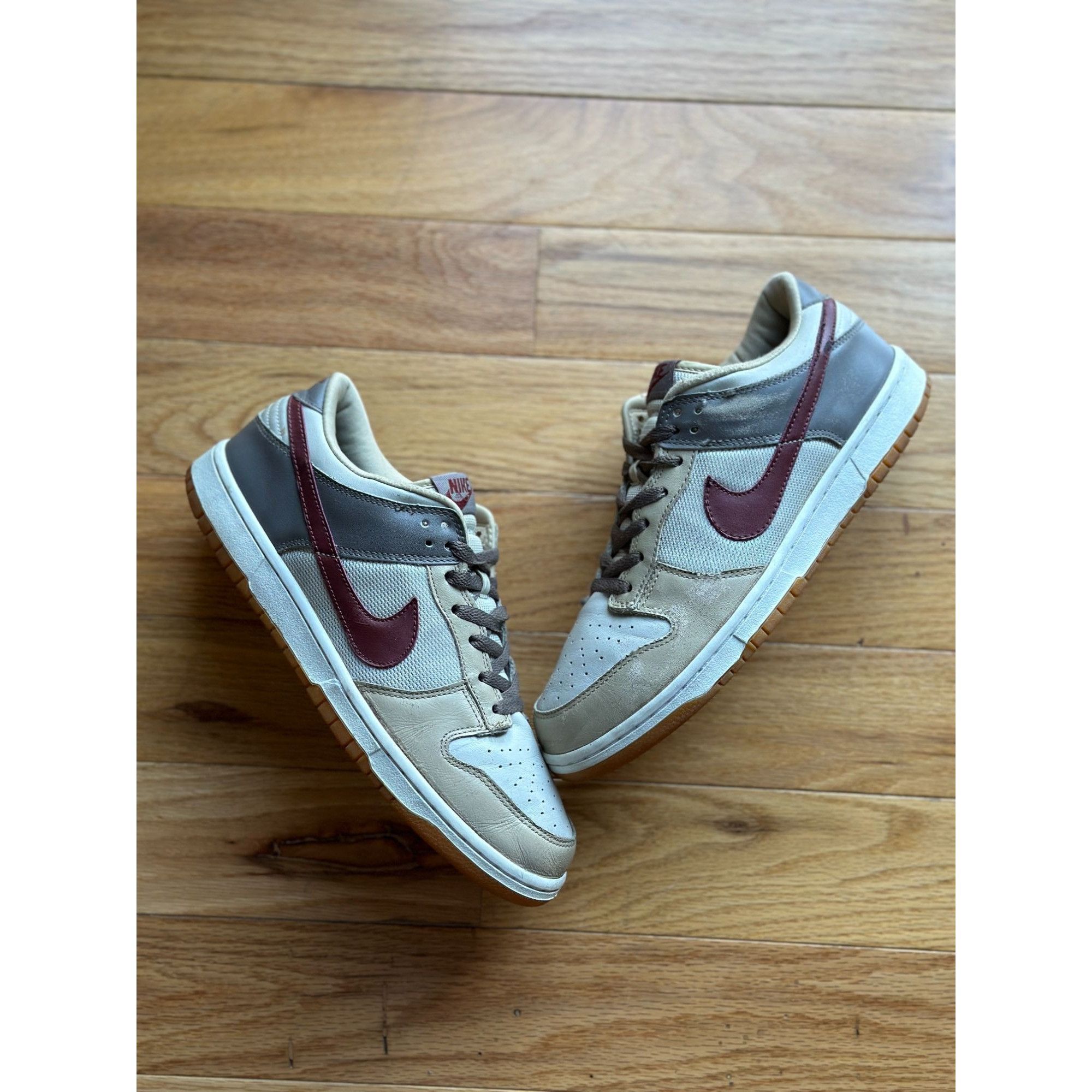 Nike 2003 NIKE DUNK LOW PRO SIZE 11 LIGHT BONE ROUGH RED 304714 1 Size US 11 / EU 44 - 1 Thumbnail