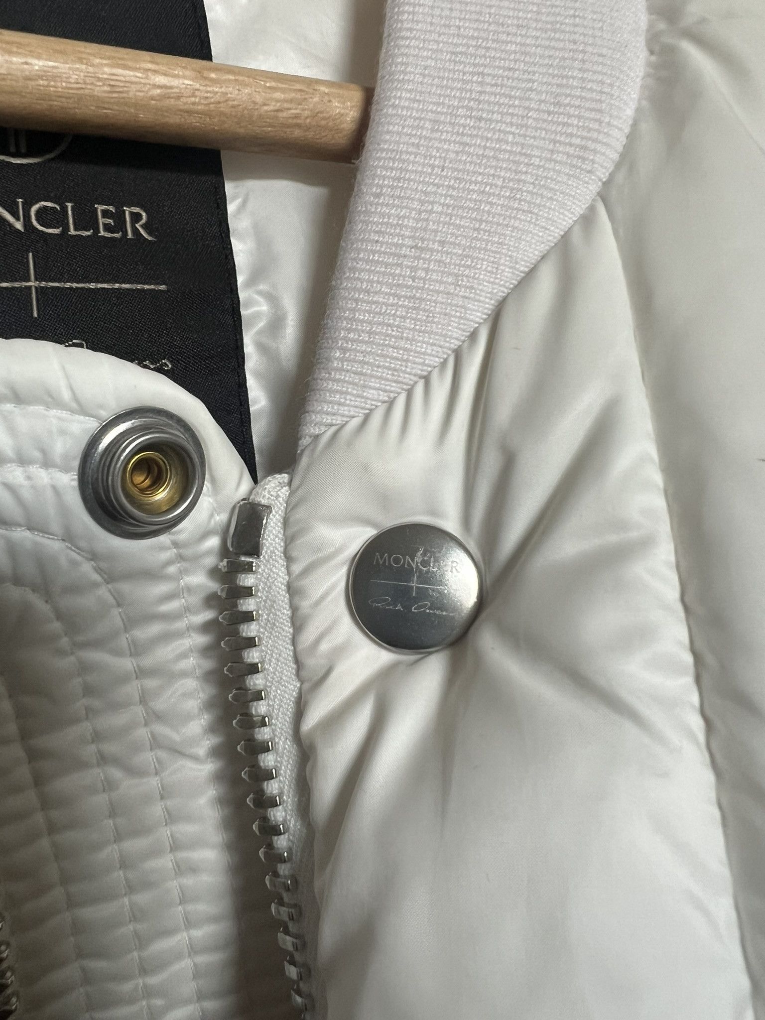 Moncler × Rick Owens Rick Owens x Moncler White Radiance Peter Bomber Jacket sz 0 Size US XS / EU 42 / 0 - 9 Thumbnail
