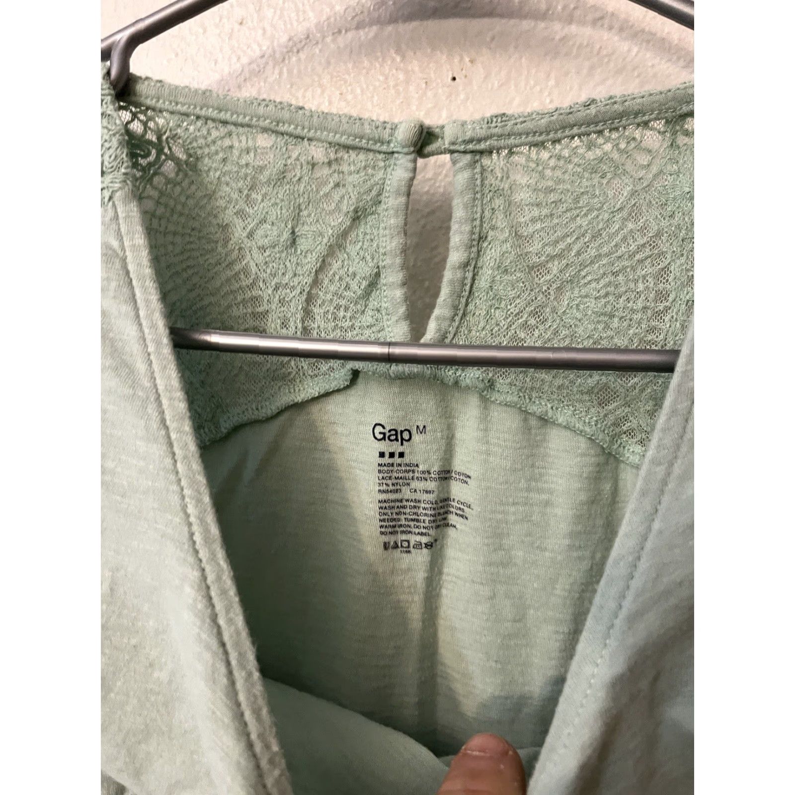 Gap Gap Women's Green Keyhole Round Neck Boho Tank SZ Medium Size M / US 6-8 / IT 42-44 - 3 Thumbnail
