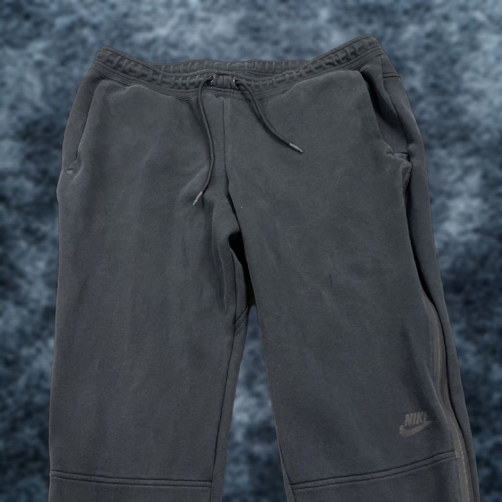 Nike Nike Tech Fleece Joggers Mens XL Black Sweatpants Logo Drawstring NSW Casual Size US 36 / EU 52 - 1 Thumbnail