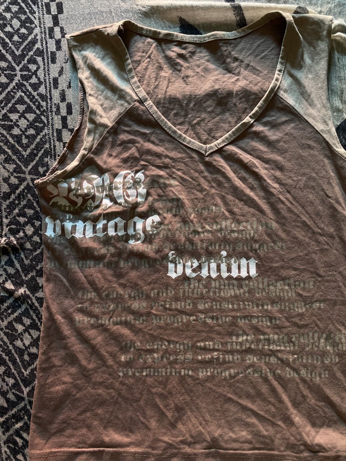 20471120 × Beauty Beast × Japanese Brand Vintage unknwn poem sleeveless tshirt Size US S / EU 44-46 / 1 - 3 Thumbnail
