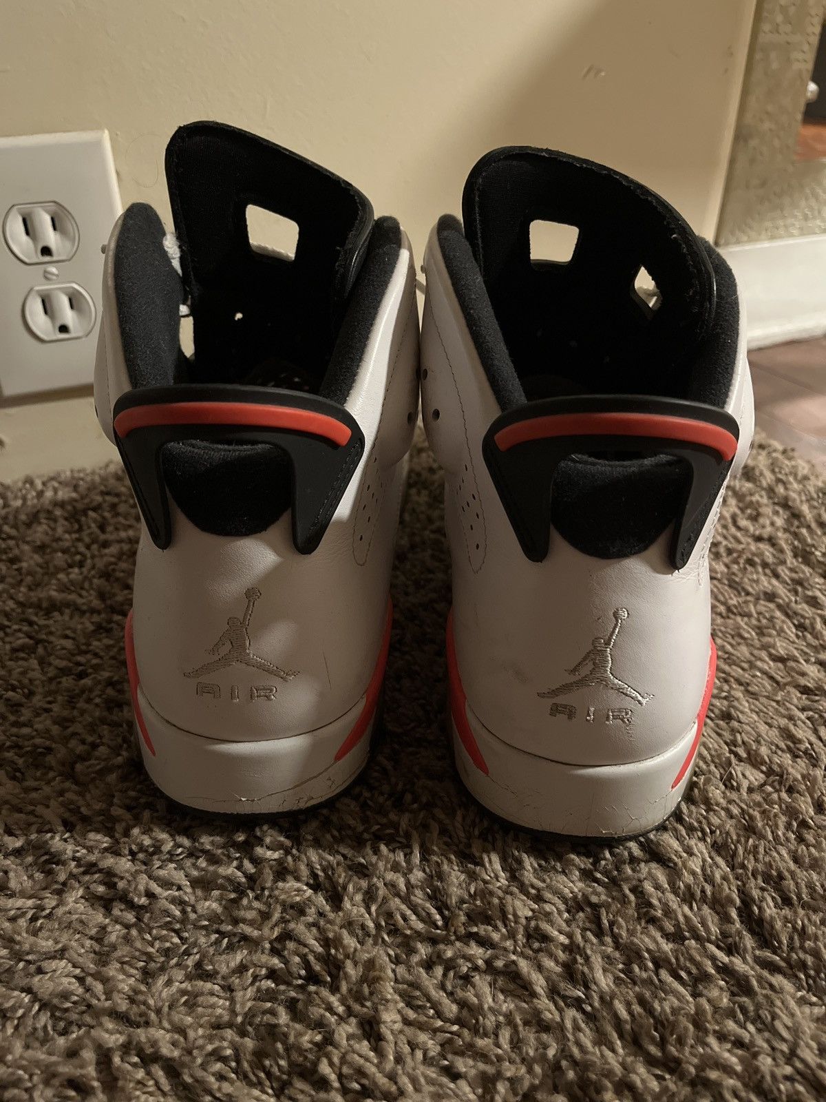 Jordan Brand × Nike Jordan six white infrared 2013 Size US 10.5 / EU 43-44 - 4 Thumbnail