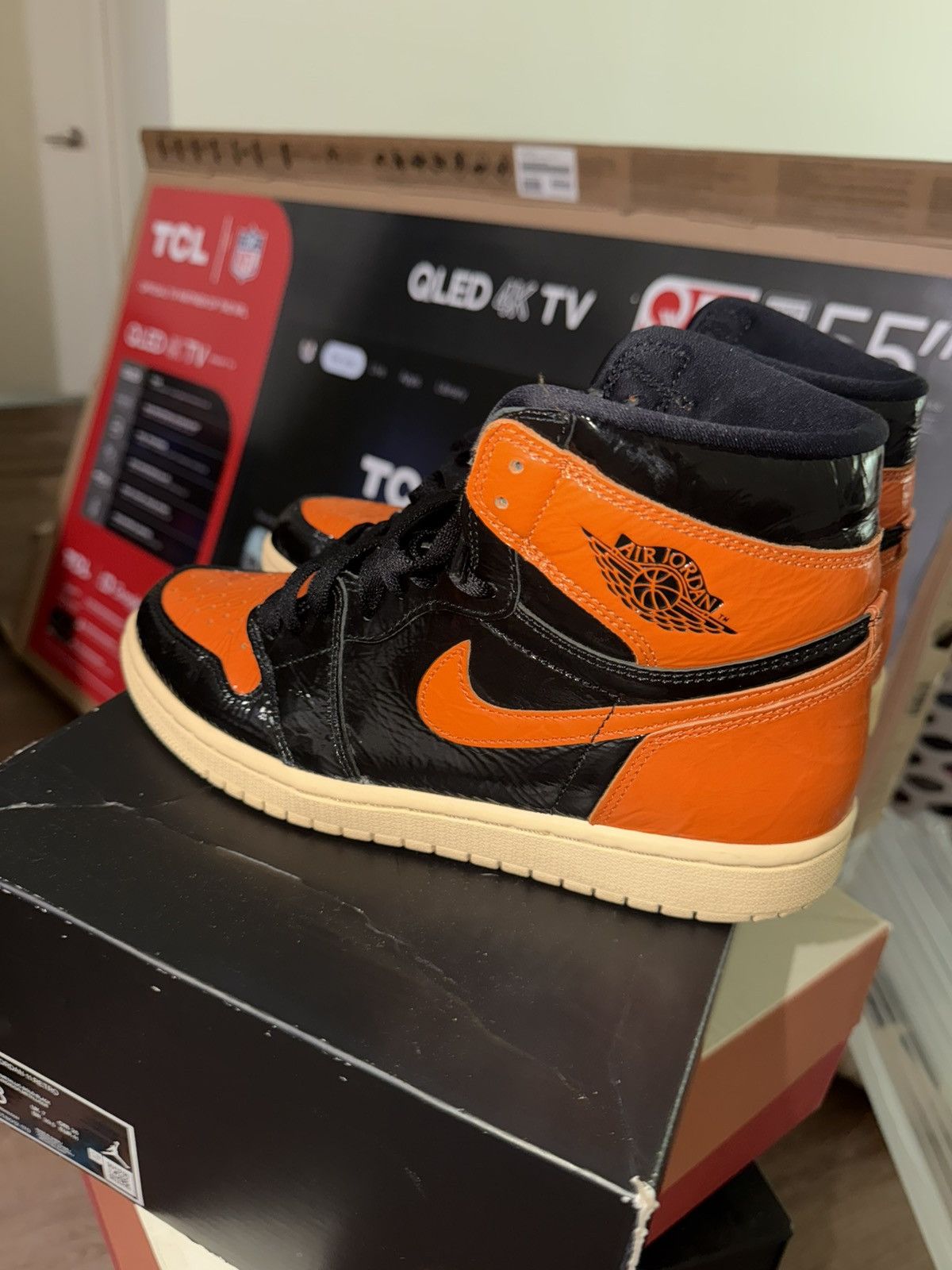 Jordan Brand Shattered Backboards Size US 8 / EU 41 - 2 Thumbnail