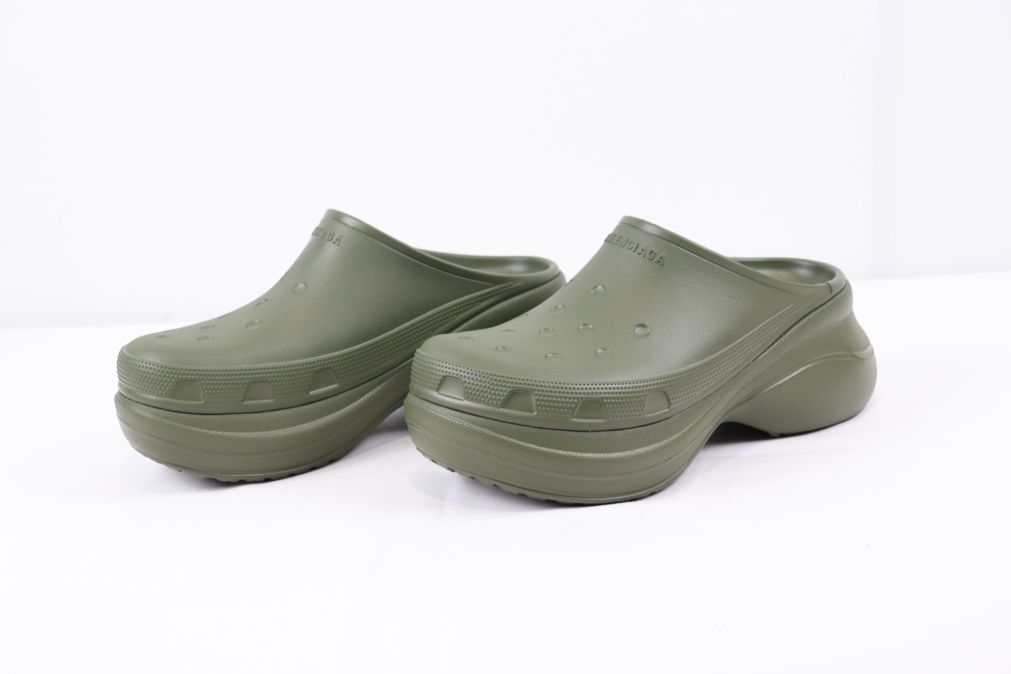 Balenciaga × Crocs o1rshd1 Crocs Mule / Slip On Clogs in Kaki / Khaki Size US 11 / EU 44 - 7 Thumbnail