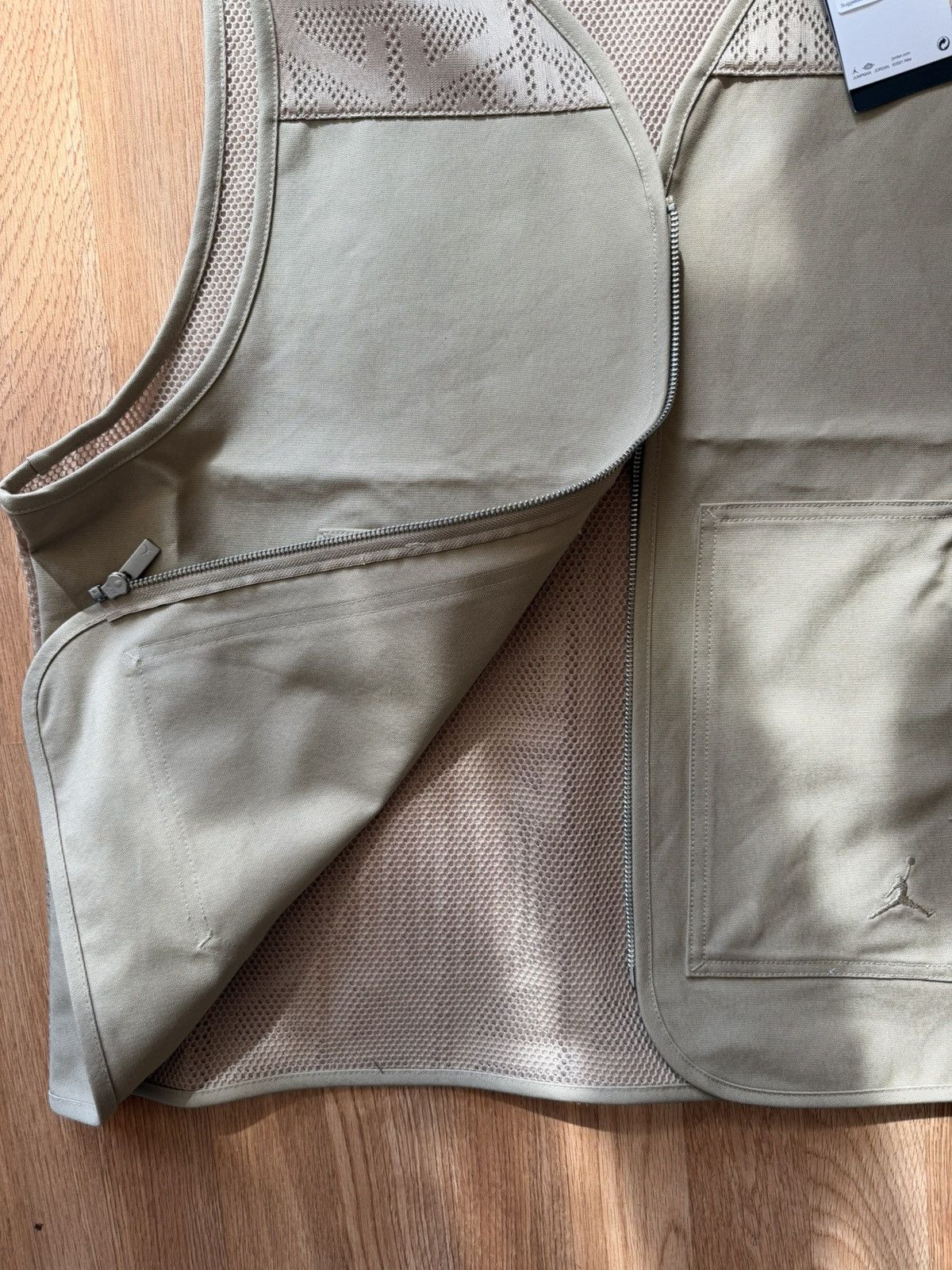 Jordan Brand Jordan Essential Gilet Vest Tan Large New Size US L / EU 52-54 / 3 - 3 Thumbnail