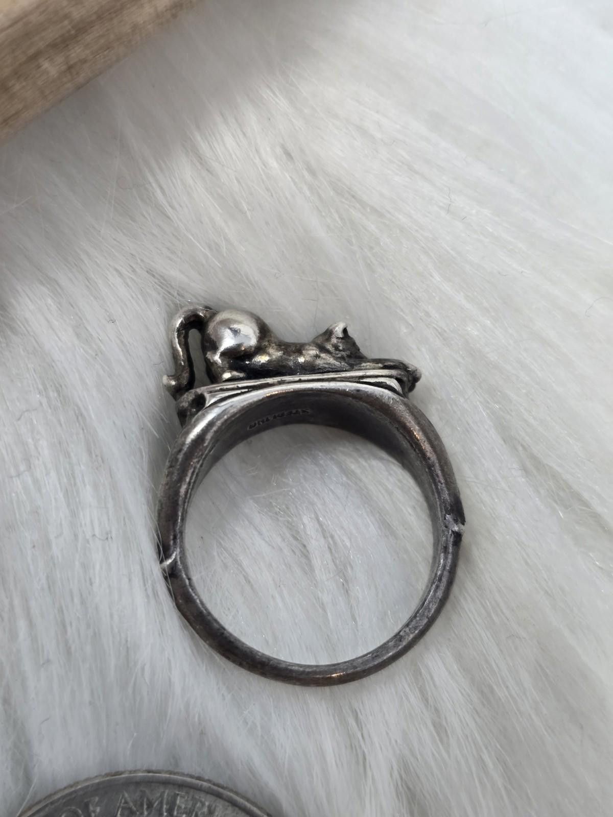 The Unbranded Brand Vintage Sterling Silver 3D Figural Crouching Cat Ring Size ONE SIZE - 9 Thumbnail