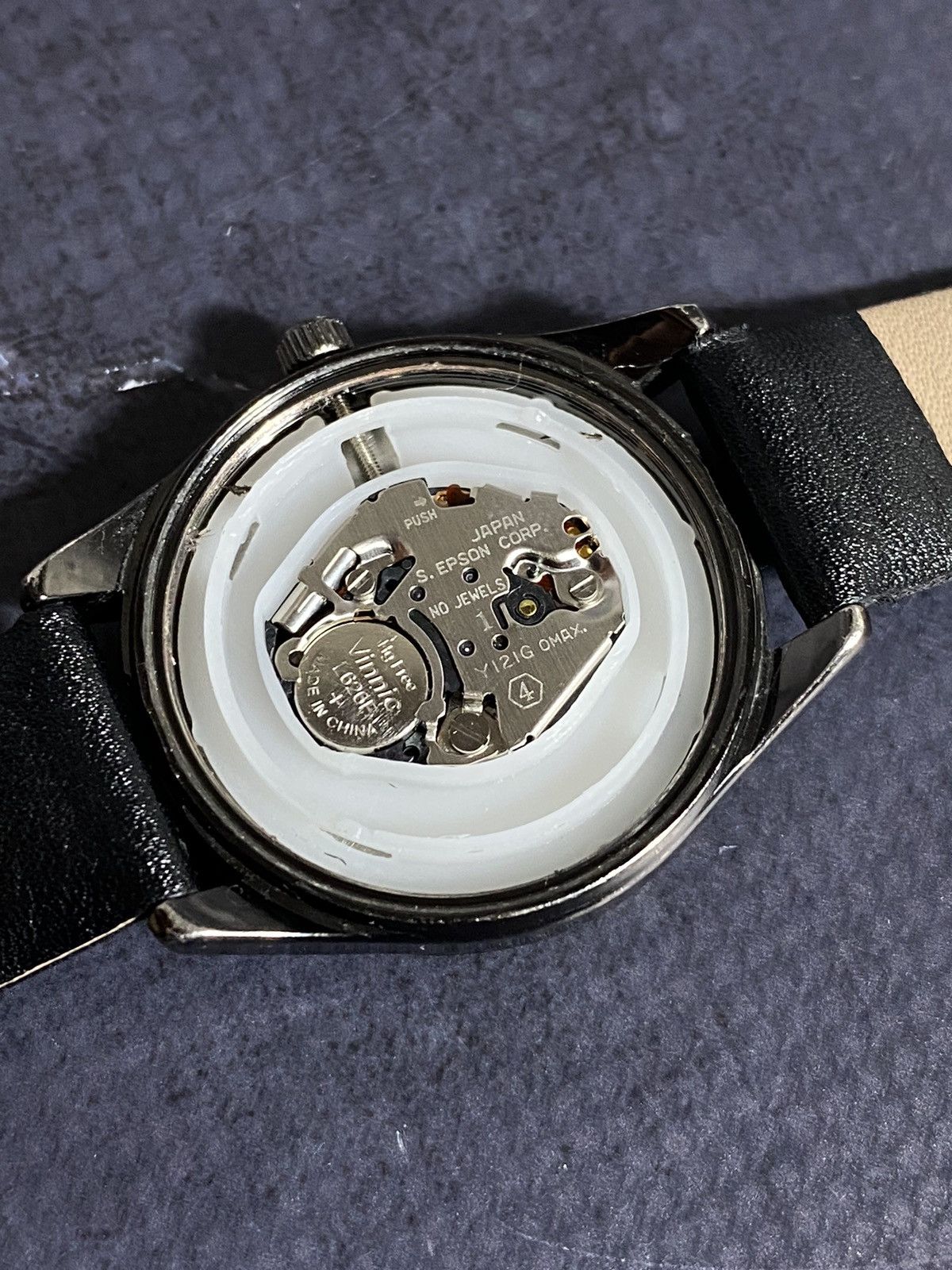 Japanese Brand × Vintage Omax Crystal Bezel Watch Black Strap Japanese Brand Size ONE SIZE - 12 Thumbnail