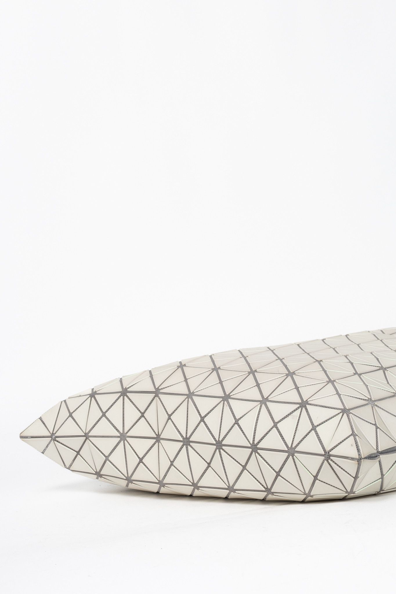 Issey Miyake Bao Bao Bao Bao Issey Miyake White Iridescent Geometric Tote Size ONE SIZE - 5 Thumbnail