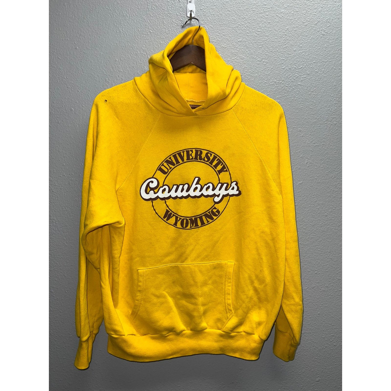 Vintage Vintage University Of Wyoming Hoodie Cowboys College 80s L Size US L / EU 52-54 / 3 - 1 Thumbnail