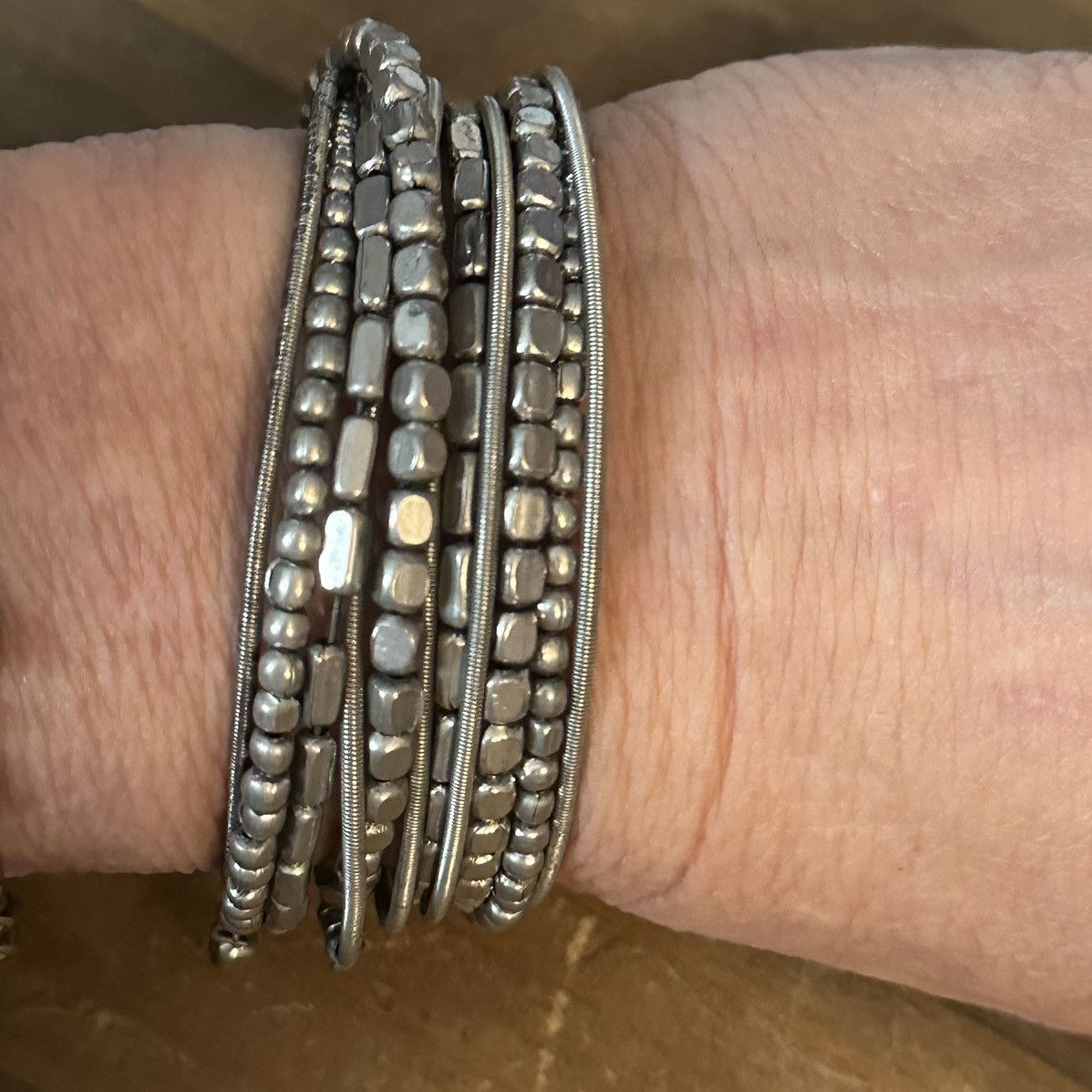 Other Silver tone pebble bead wire wrap bracelet Size ONE SIZE - 2 Thumbnail