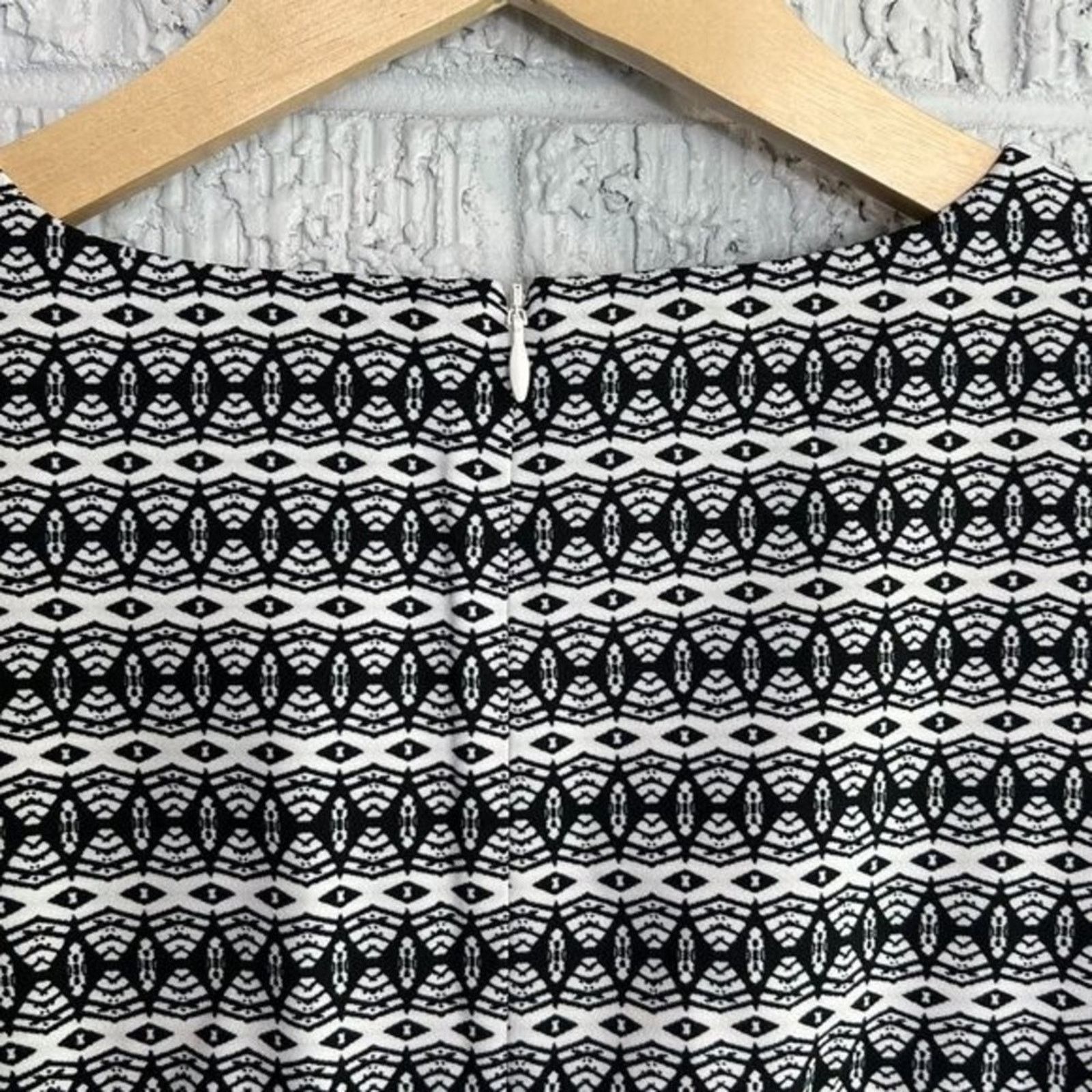 Other Mario Serrani NWT Women's Dress Sz 4 Black White Knee Length Size S / US 4 / IT 40 - 7 Thumbnail