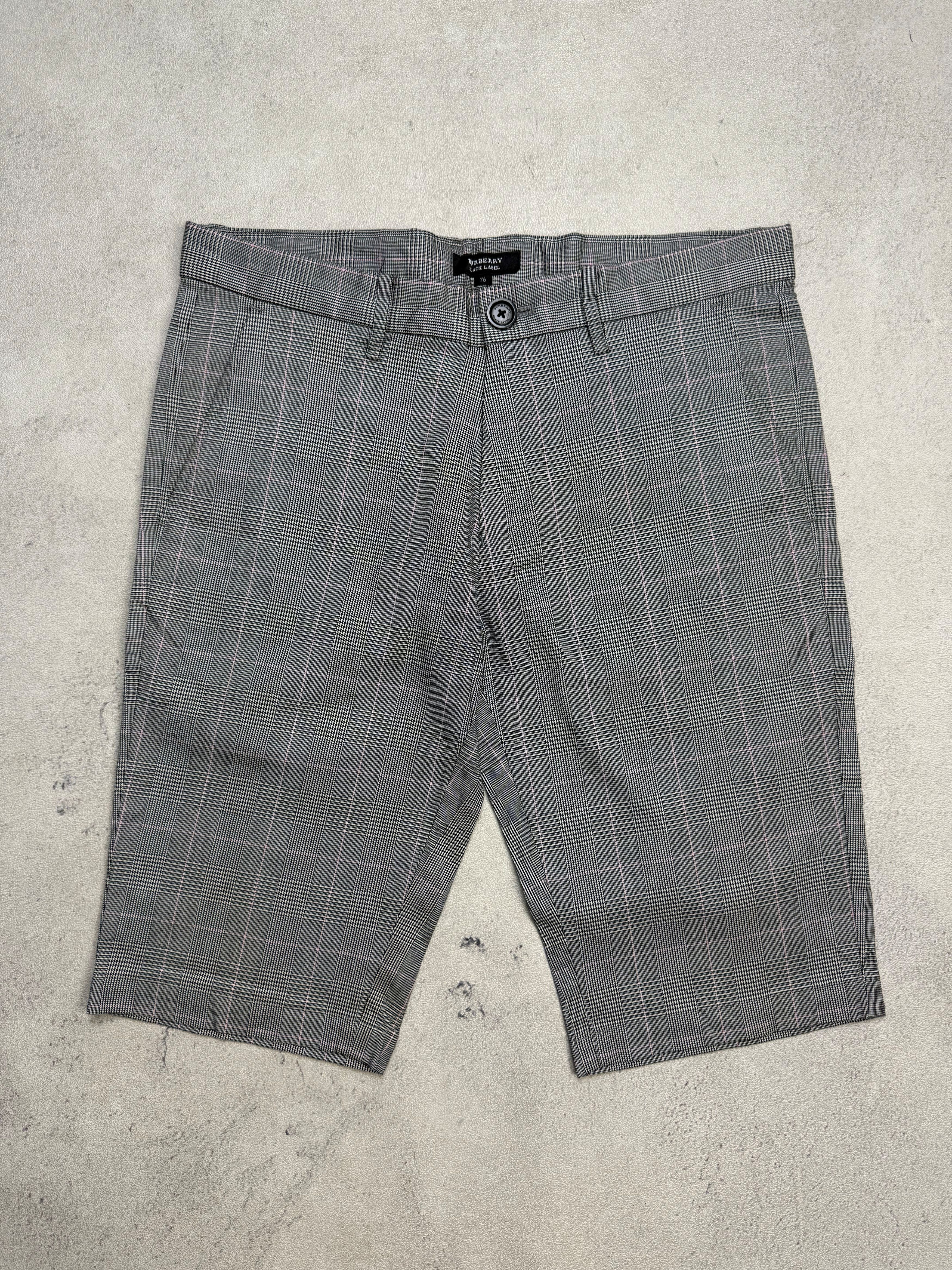 Burberry Vintage Burberry Plaid Tartan Shorts Size US 32 / EU 48 - 1 Thumbnail