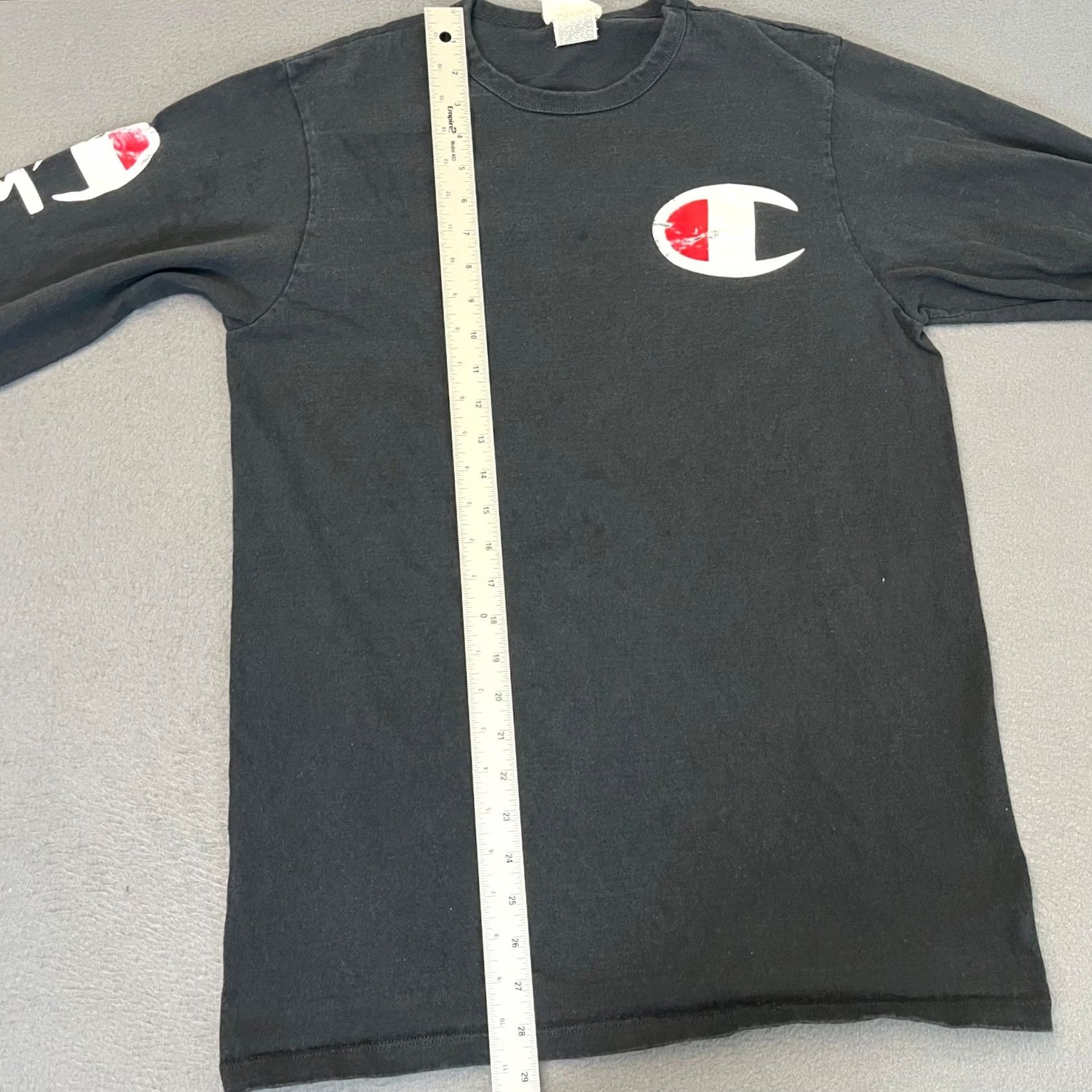 Champion Champion Mens Long Sleeve T-Shirt Black Big C Logo Graphic Crew Neck Embroidered Patch Sports Vintage Distressed All Seasons L Size US L / EU 52-54 / 3 - 6 Thumbnail